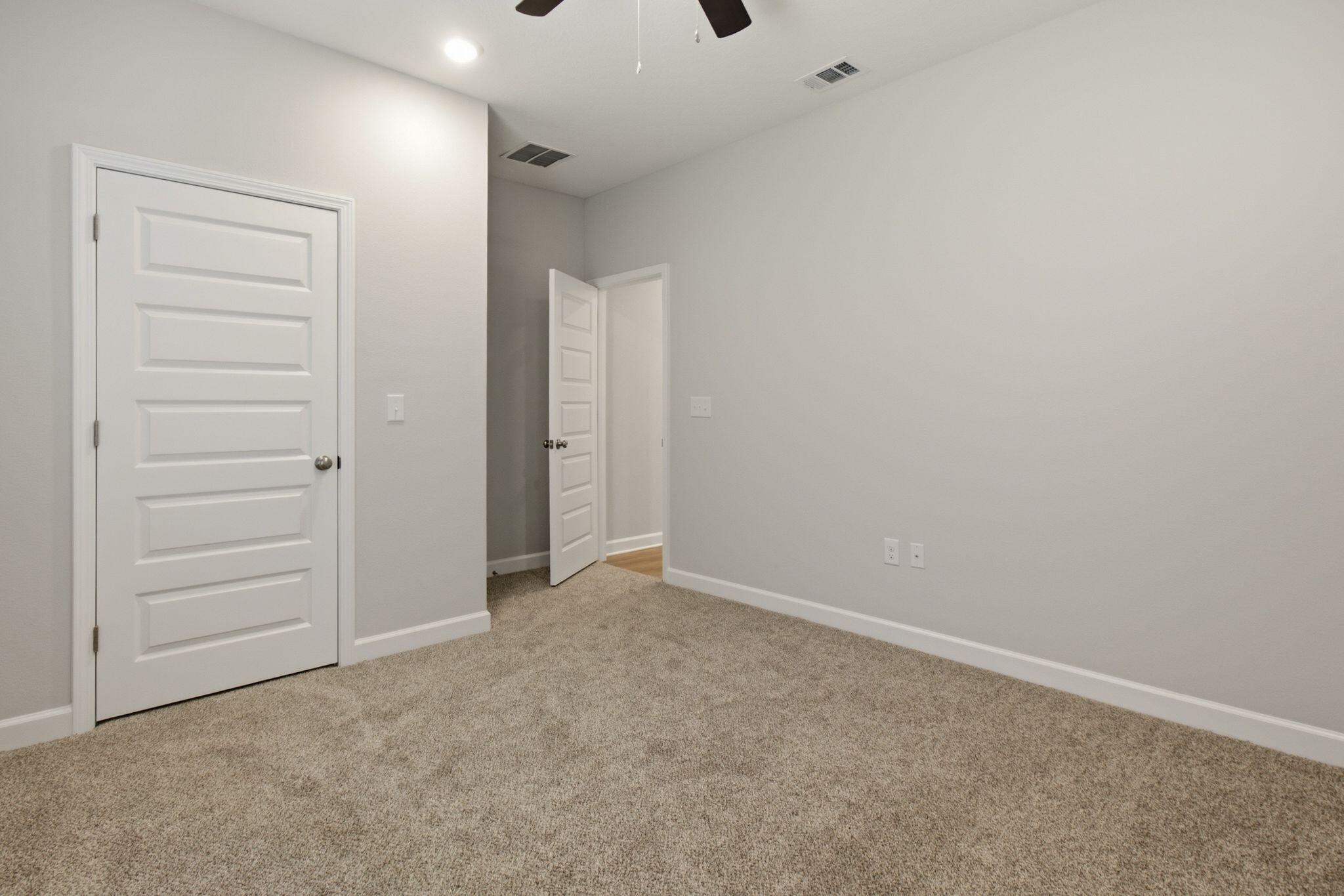 GARDEN CITY - Residential Lease