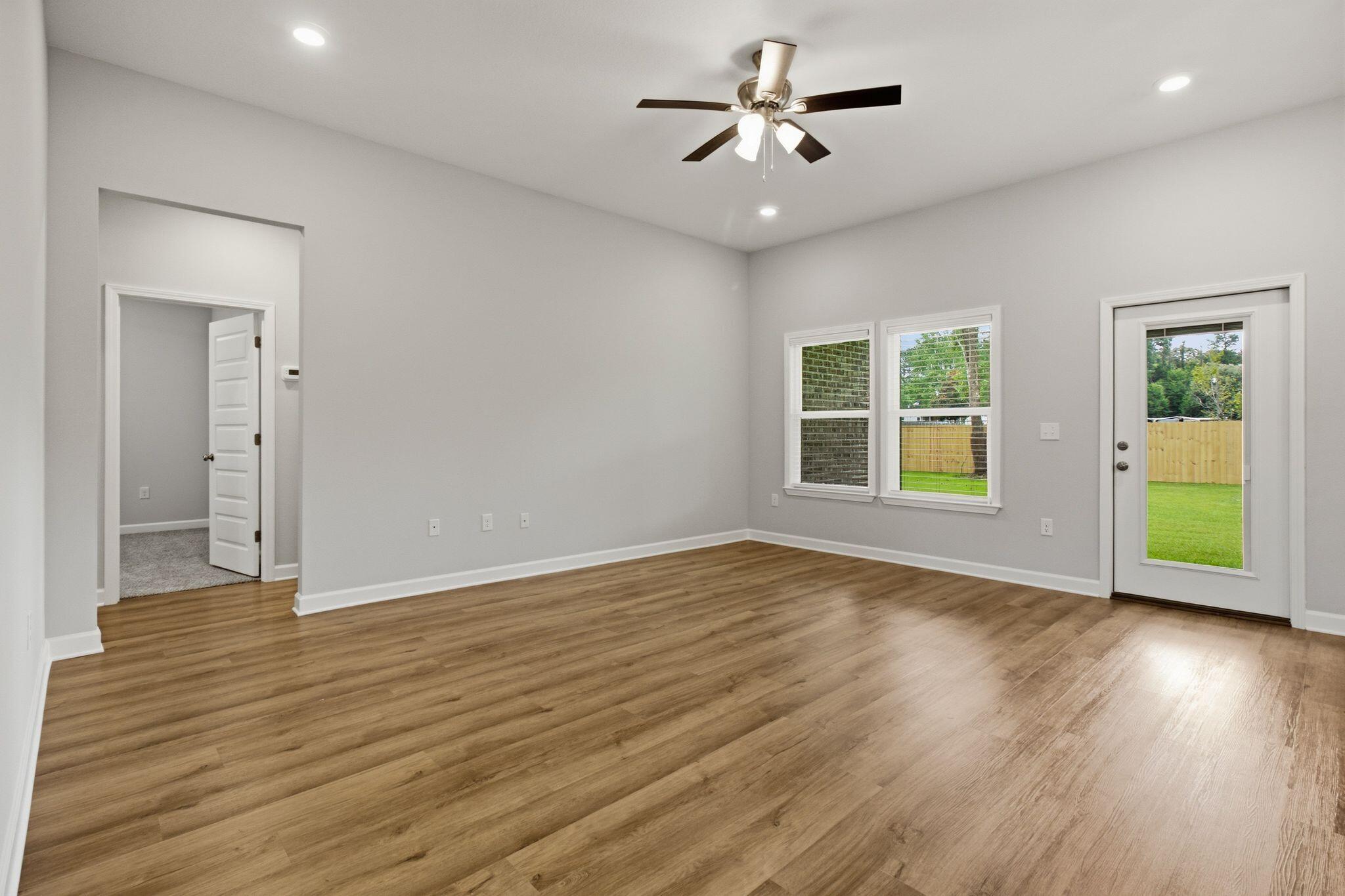 GARDEN CITY - Residential Lease
