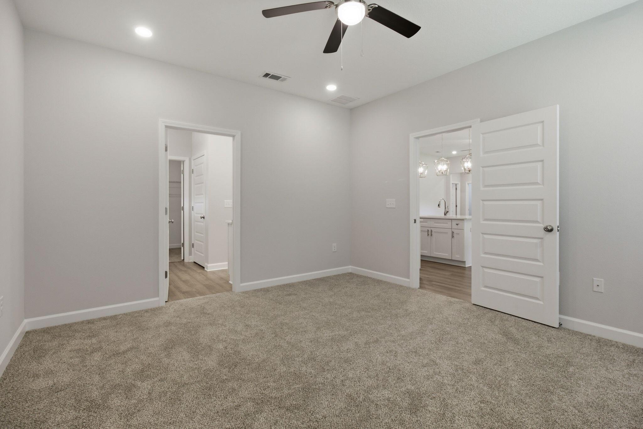 GARDEN CITY - Residential Lease