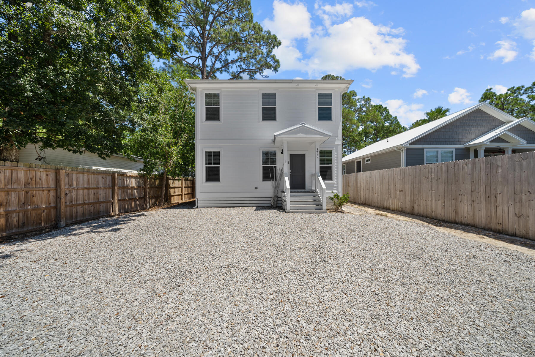 TOWN OF SANTA ROSA - Residential