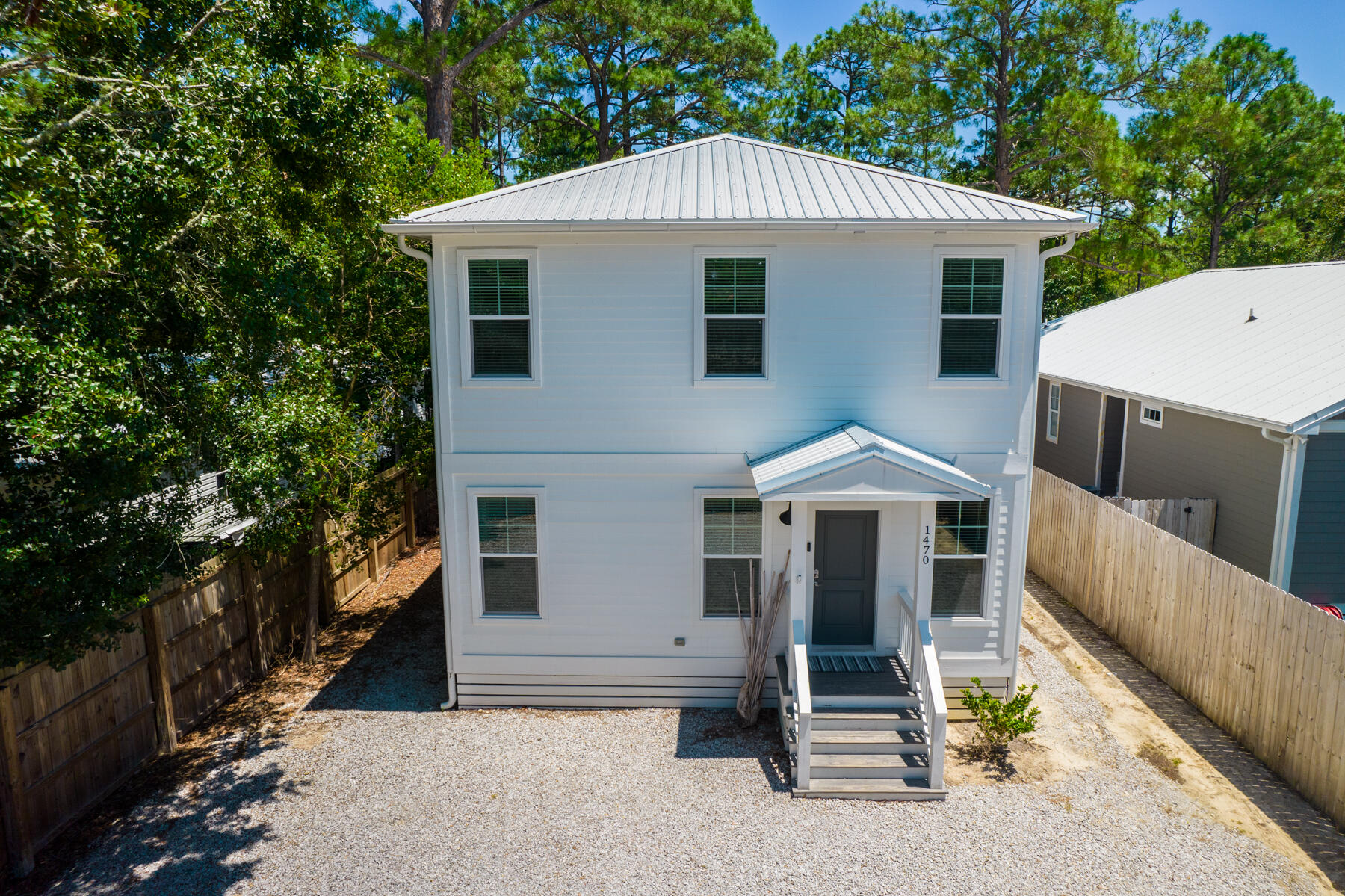 TOWN OF SANTA ROSA - Residential