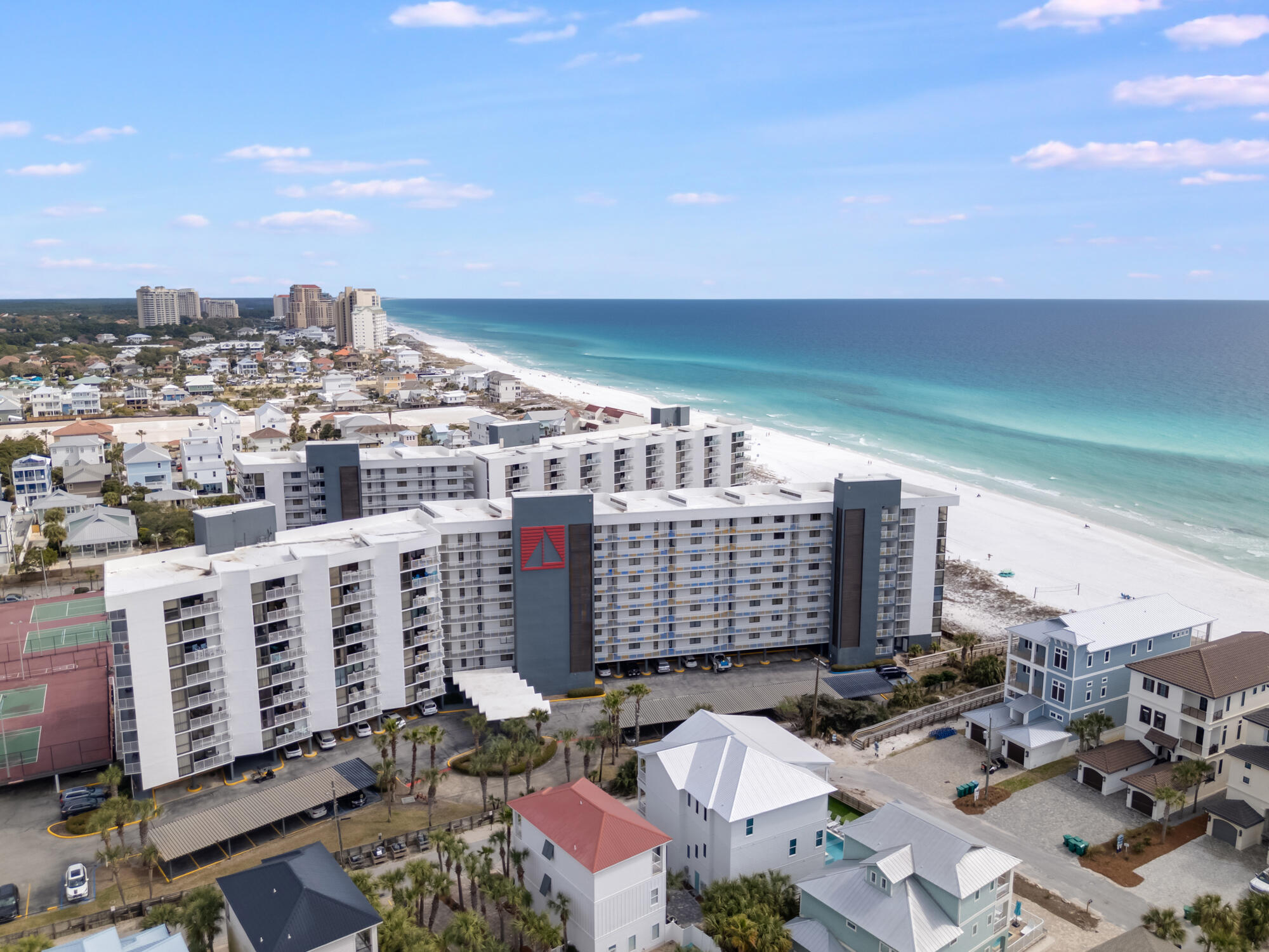 MAINSAIL CONDO PH 3 - Residential