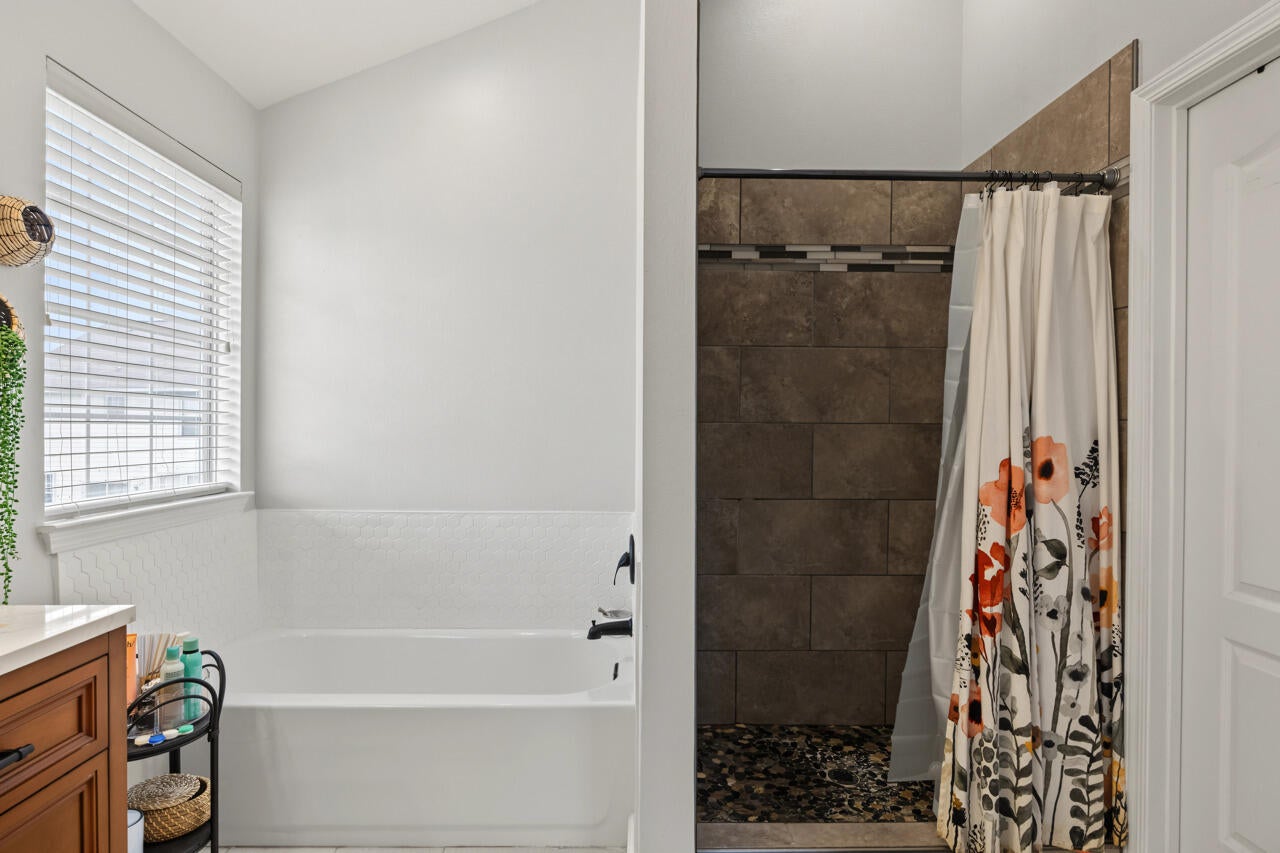 SANDY RIDGE ESTATES - Residential