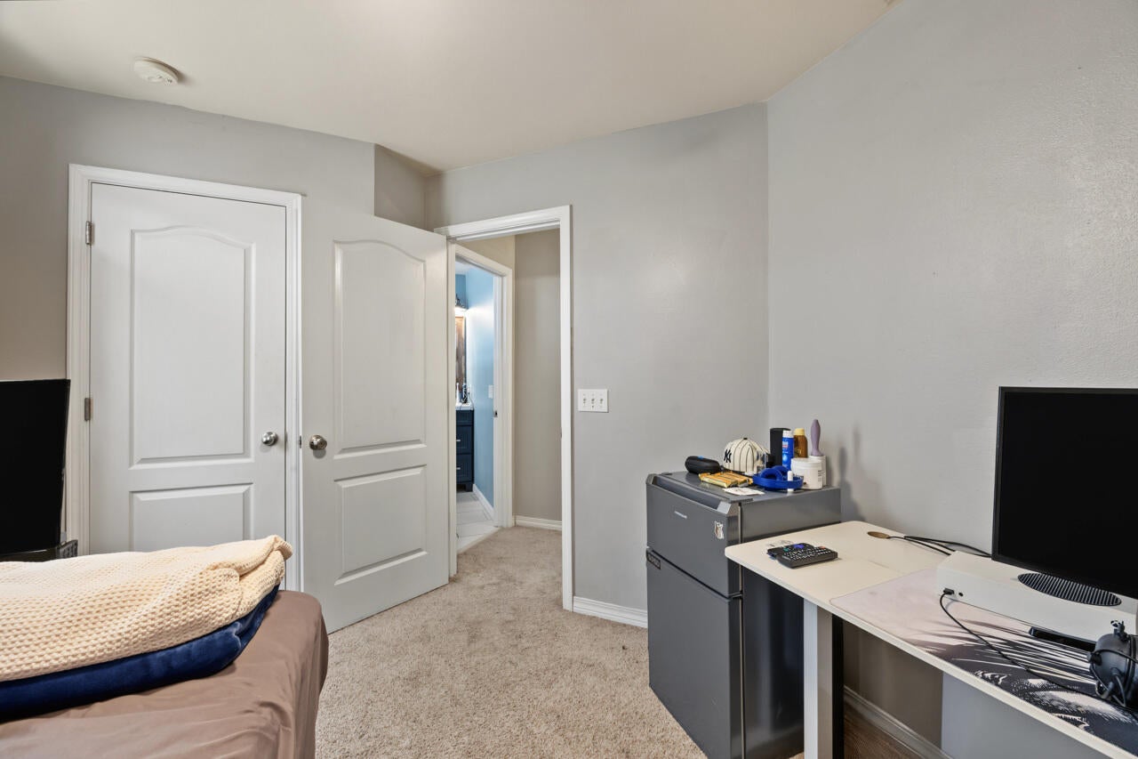 SANDY RIDGE ESTATES - Residential