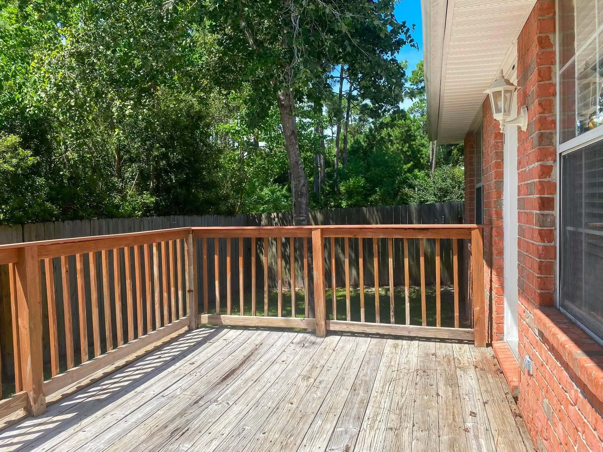 HIDDEN PINES S/D - Residential Lease