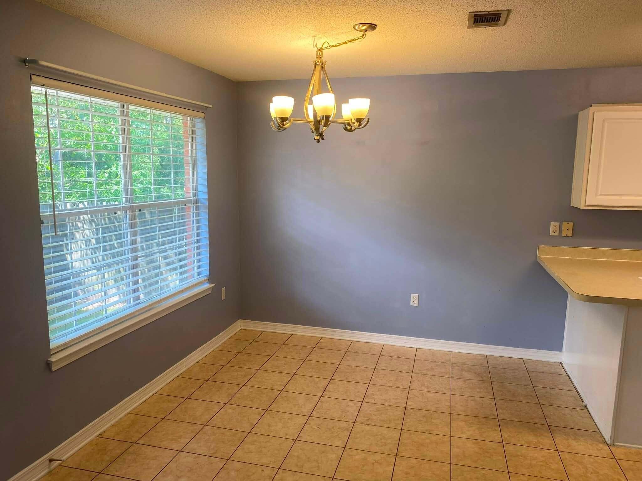 HIDDEN PINES S/D - Residential Lease
