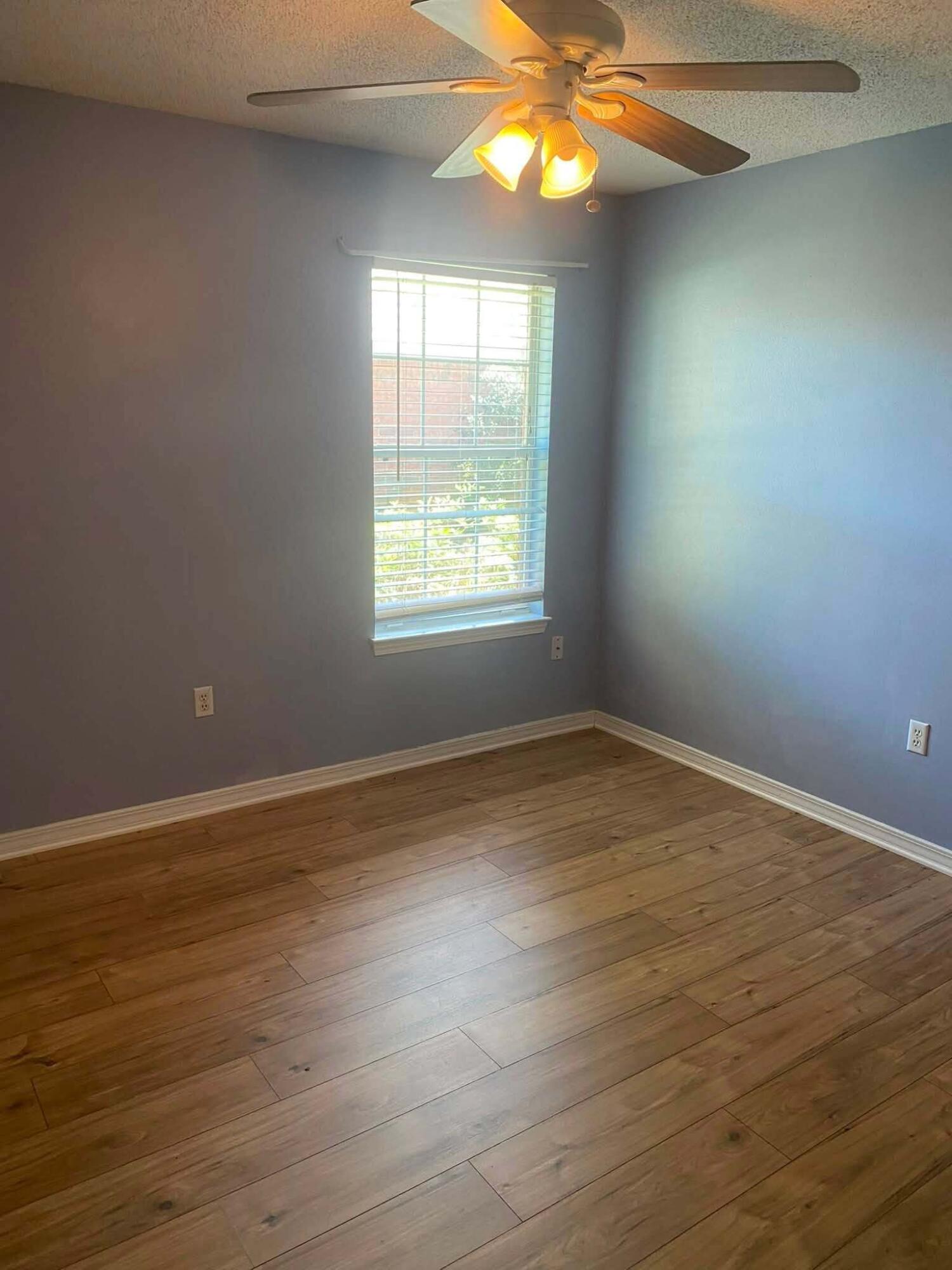 HIDDEN PINES S/D - Residential Lease