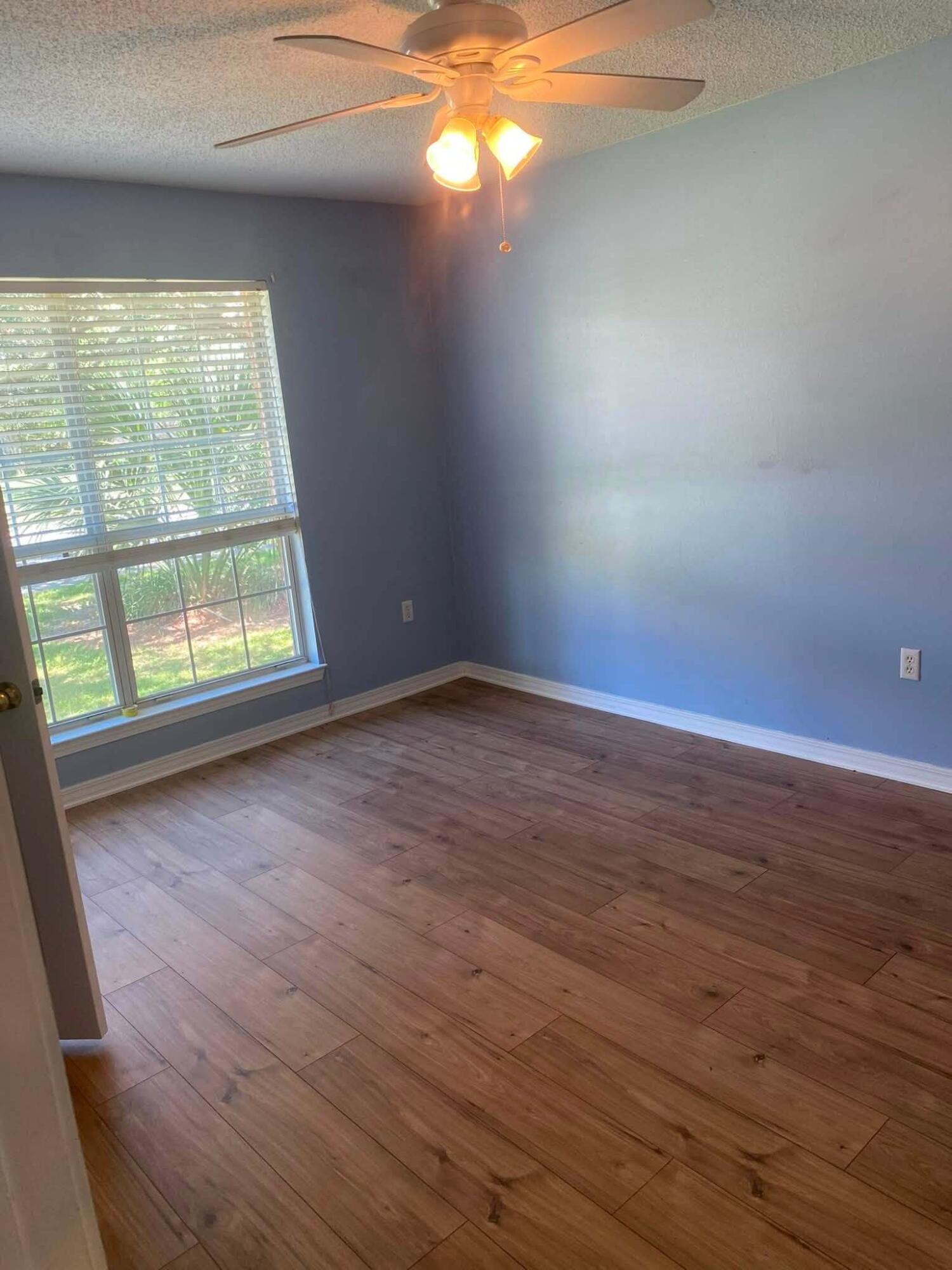 HIDDEN PINES S/D - Residential Lease