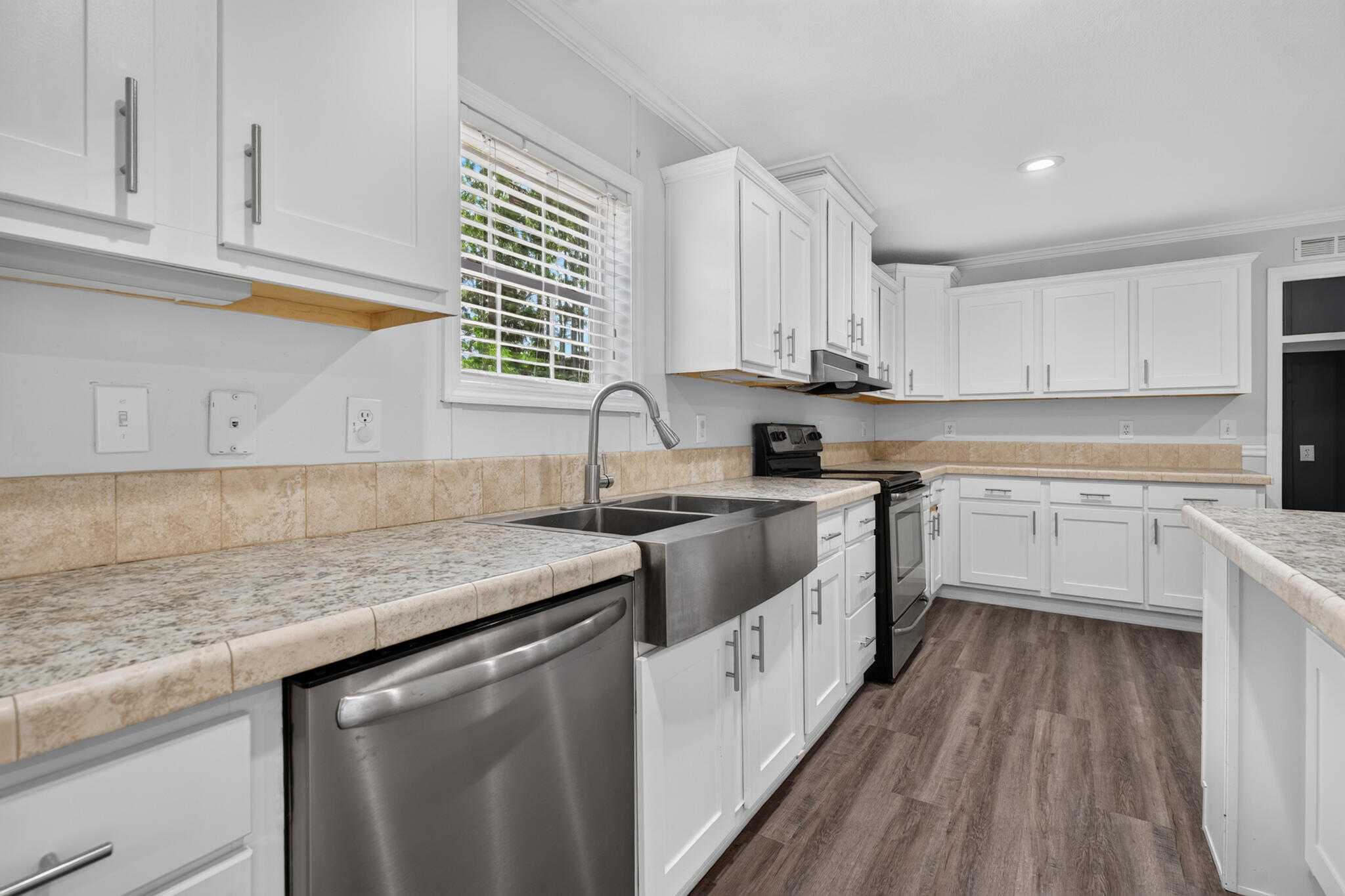 HOLLY PINES ESTATES - Residential