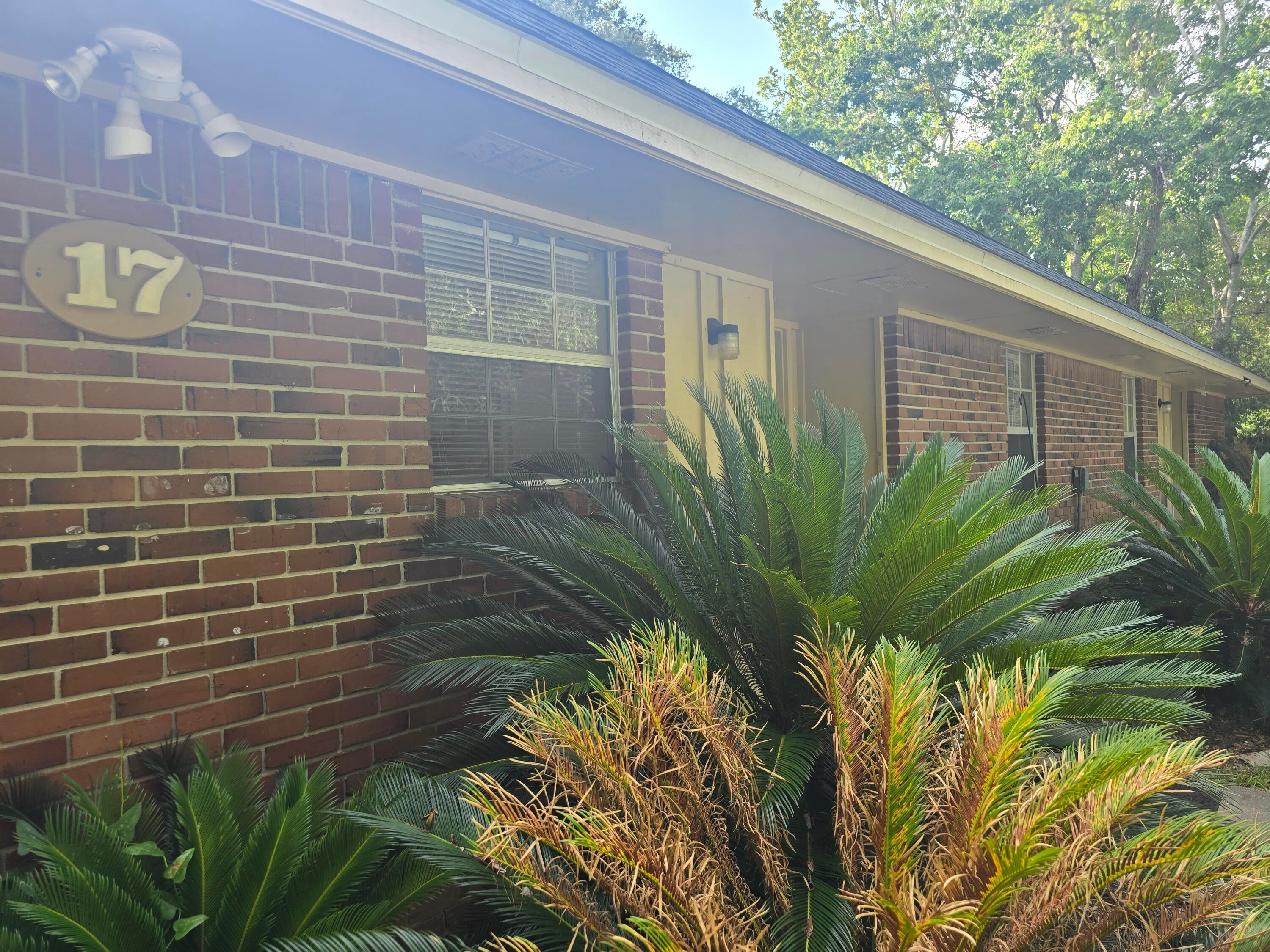 PORT DIXIE - Residential Lease