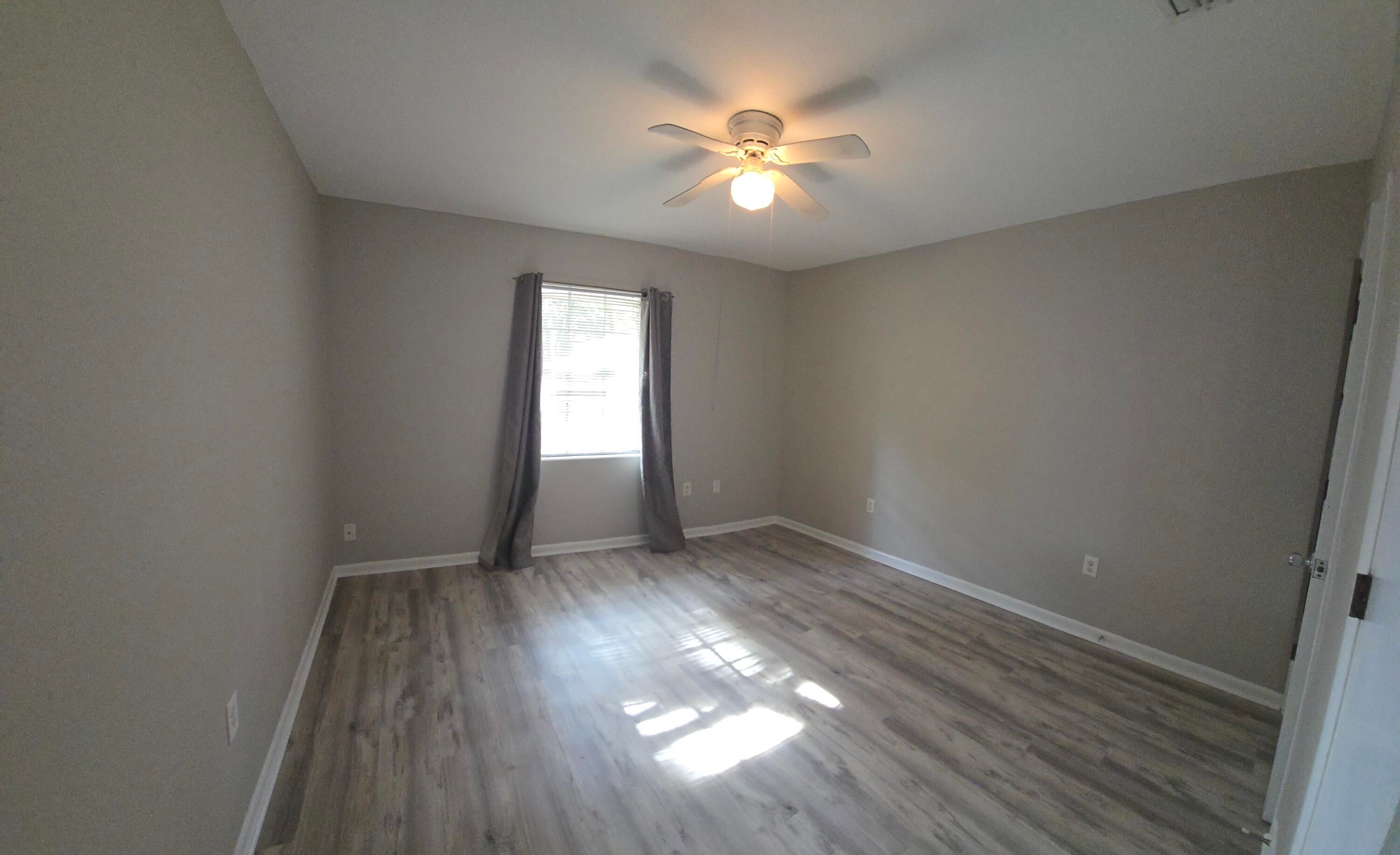 PORT DIXIE - Residential Lease