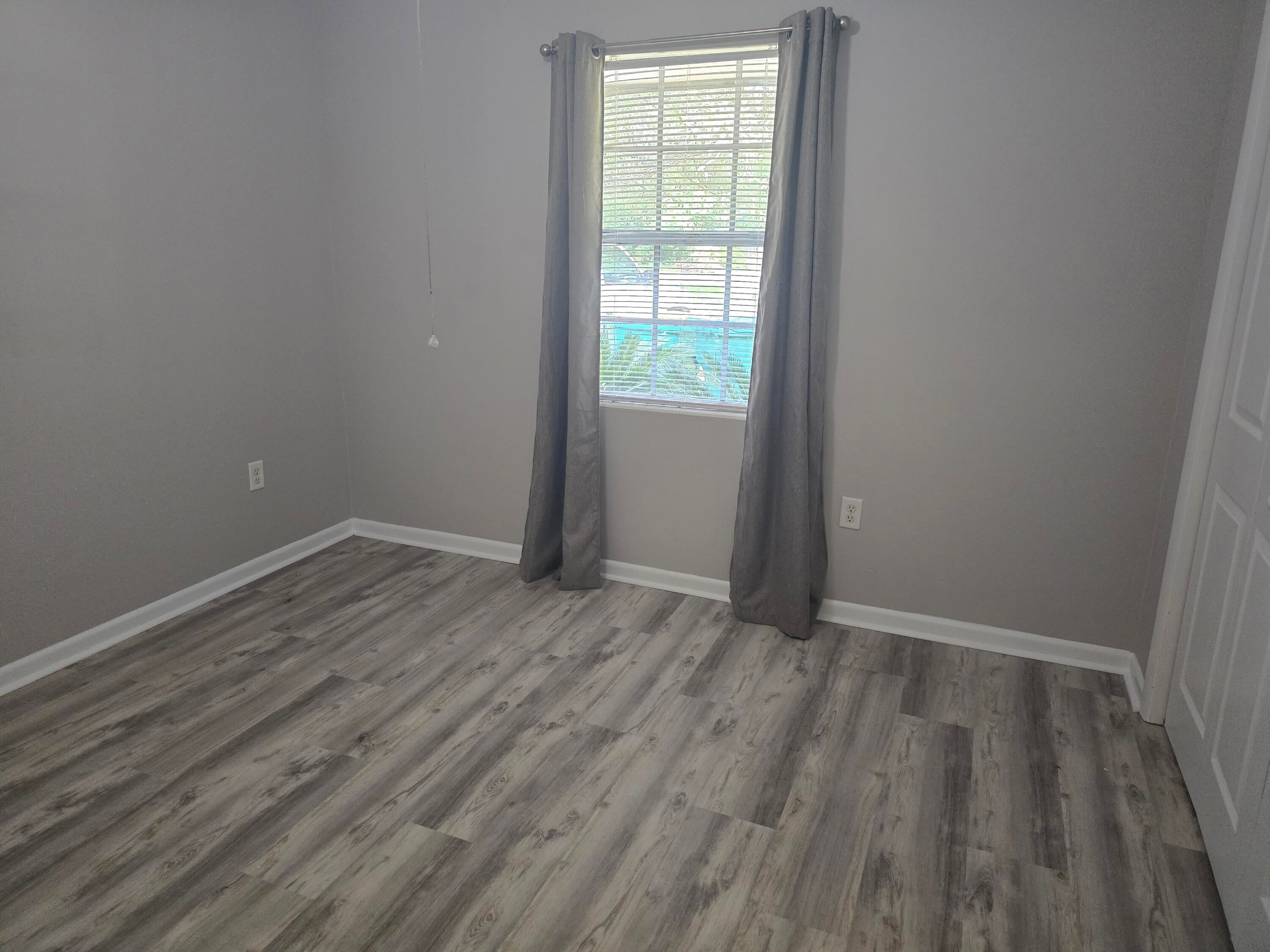 PORT DIXIE - Residential Lease
