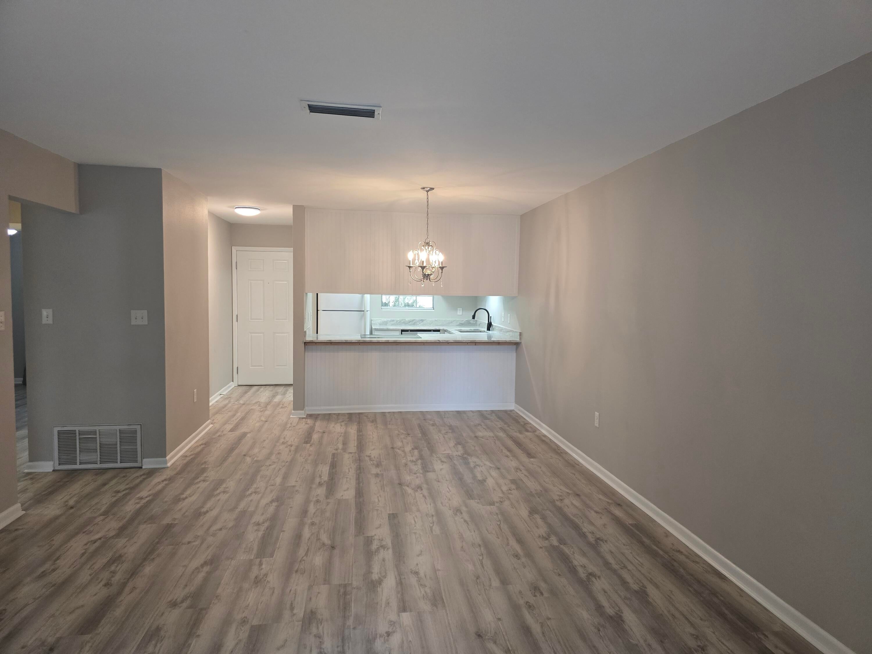 PORT DIXIE - Residential Lease