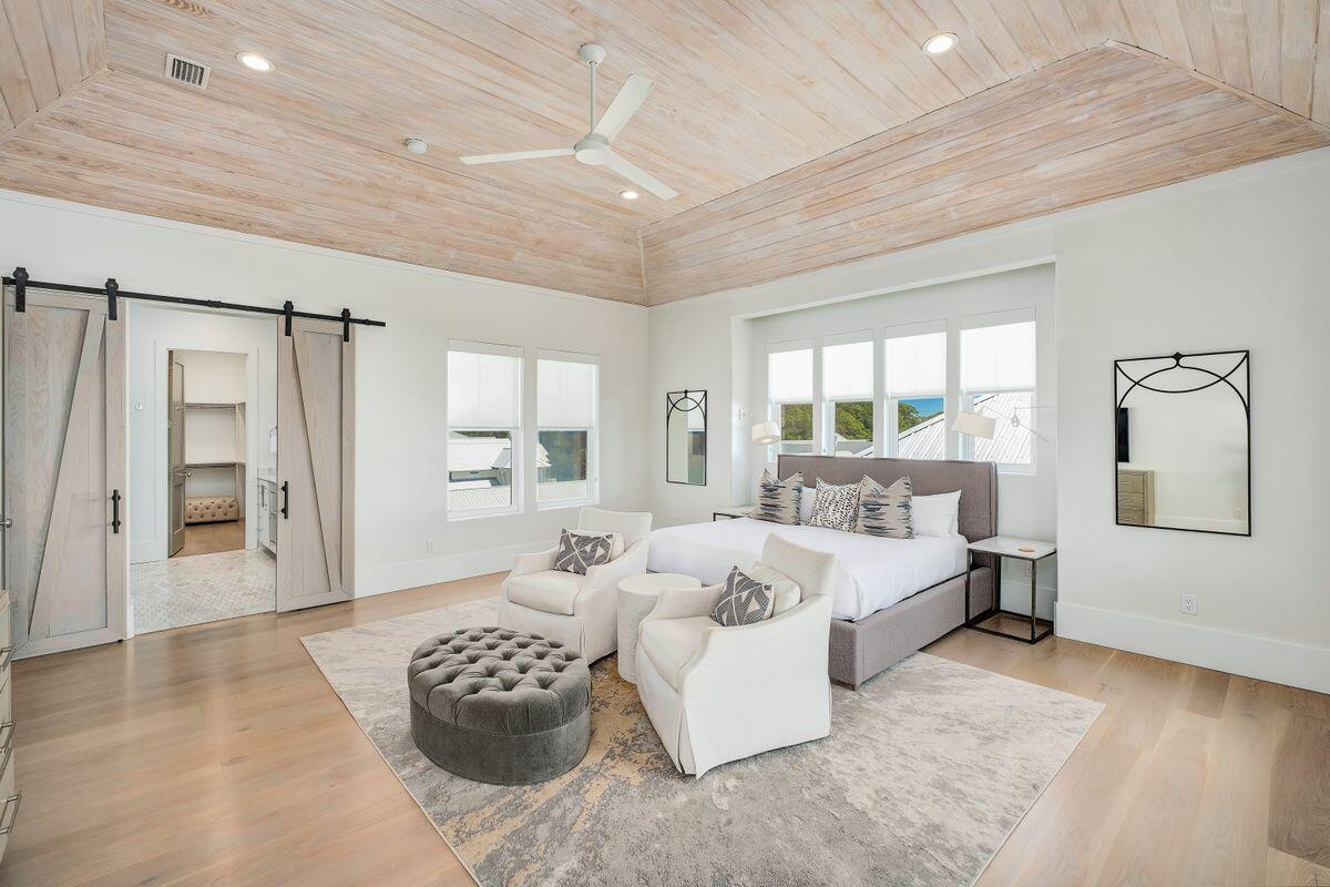 GULF SHORE MANOR - Residential