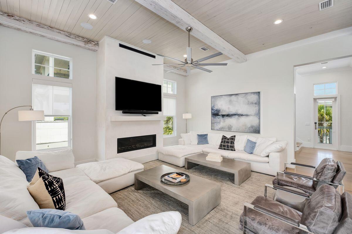GULF SHORE MANOR - Residential