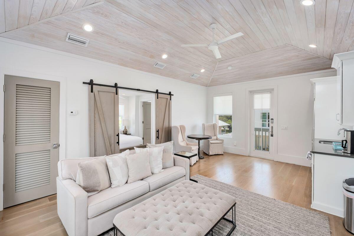GULF SHORE MANOR - Residential