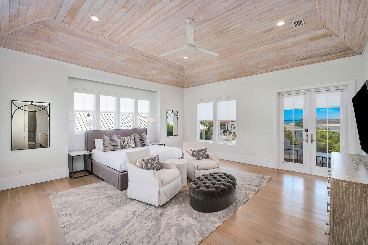 GULF SHORE MANOR - Residential