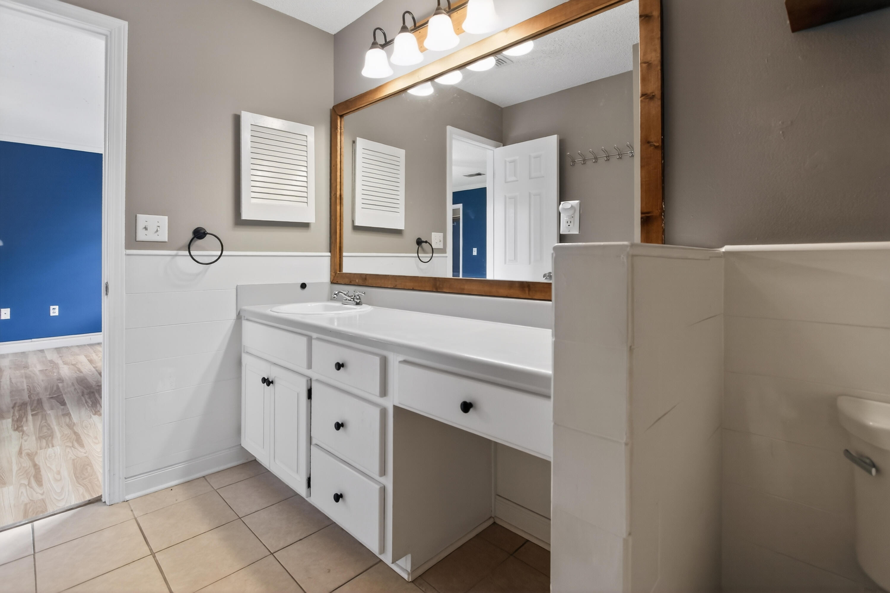 CORONADO VILLAGE PH 2 - Residential Lease