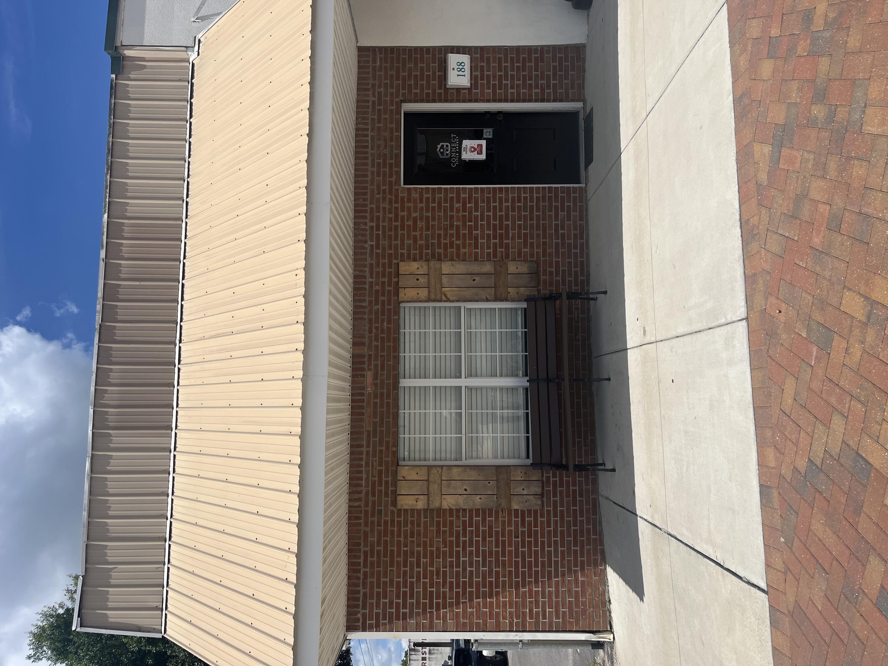 Great location on Main St. This building has a reception area and handicapped accessible offices and restroom.