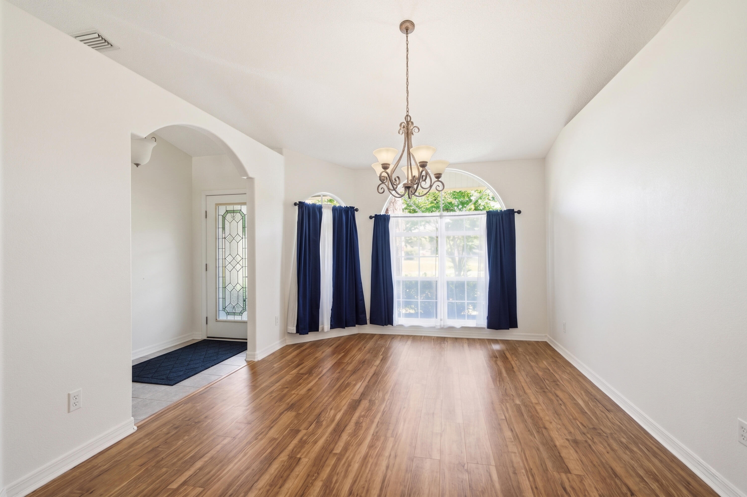 HOLLEY BY THE SEA - Residential