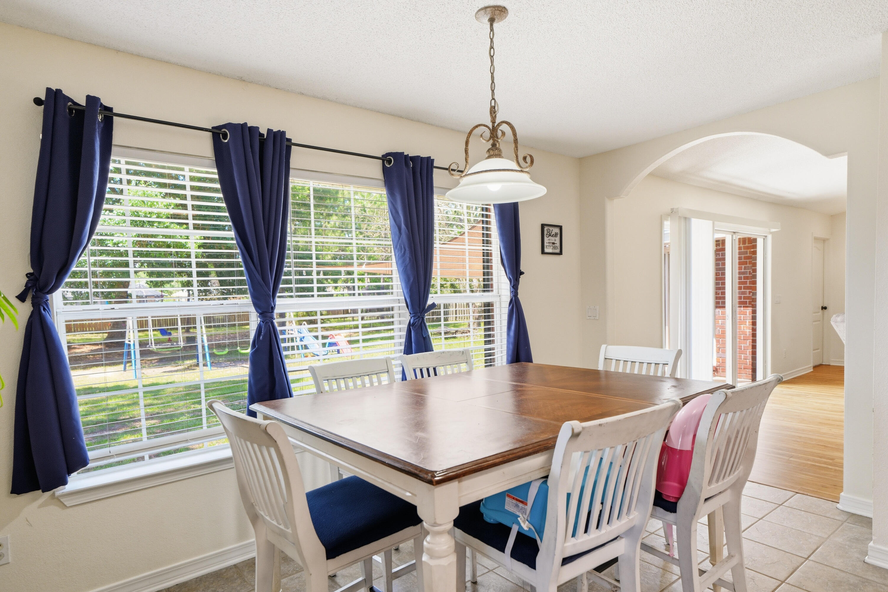 HOLLEY BY THE SEA - Residential