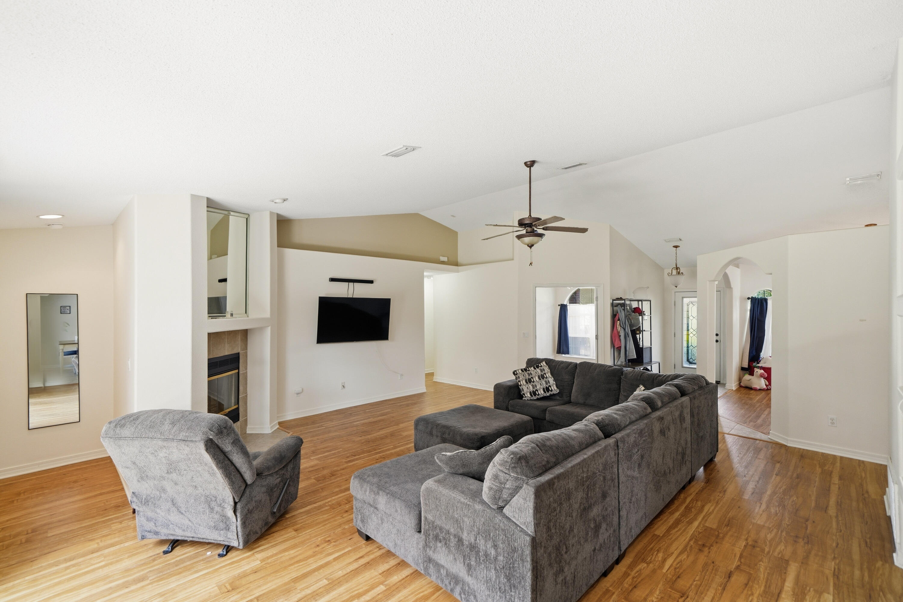 HOLLEY BY THE SEA - Residential