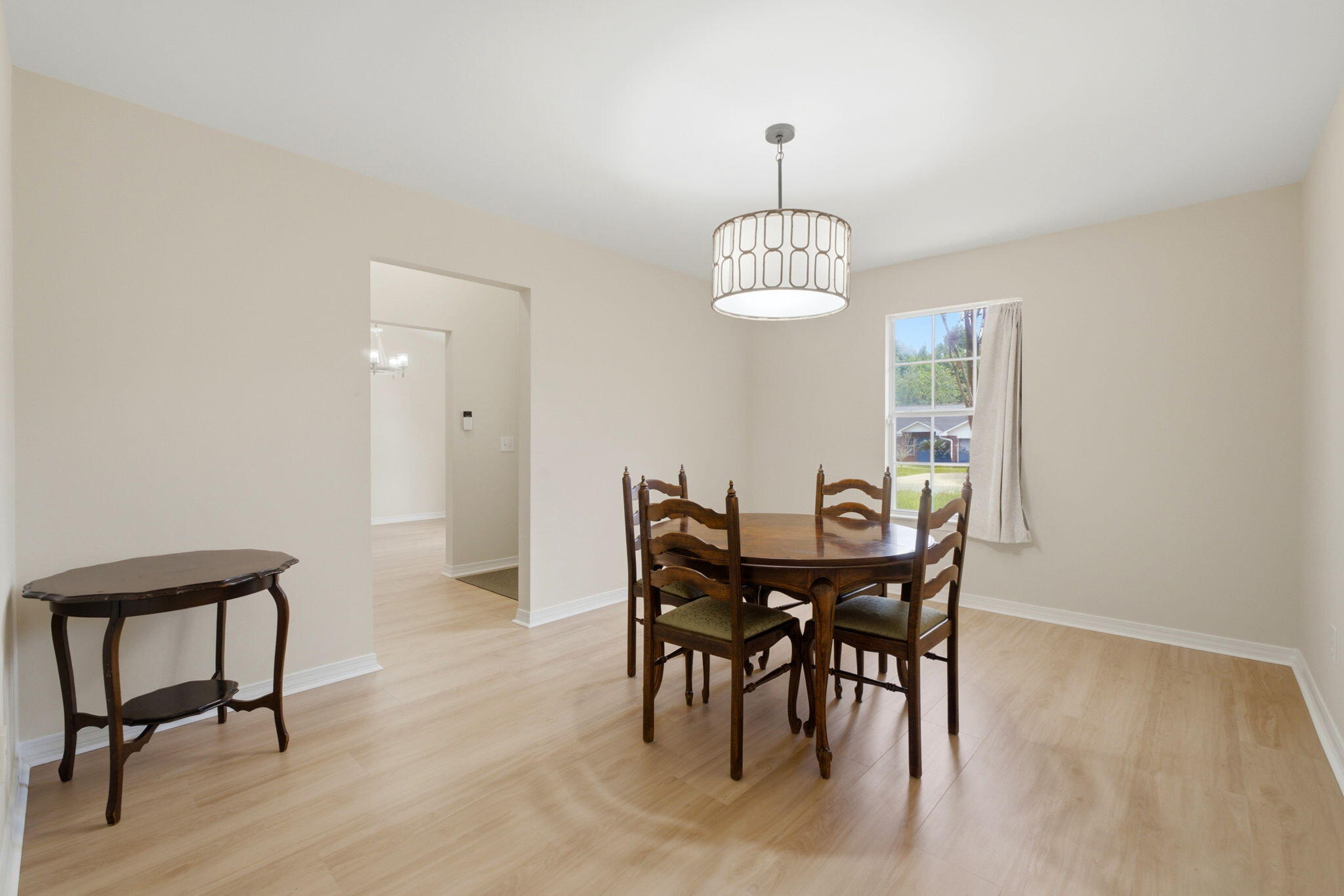 COUNTRY BREEZE EAST - Residential