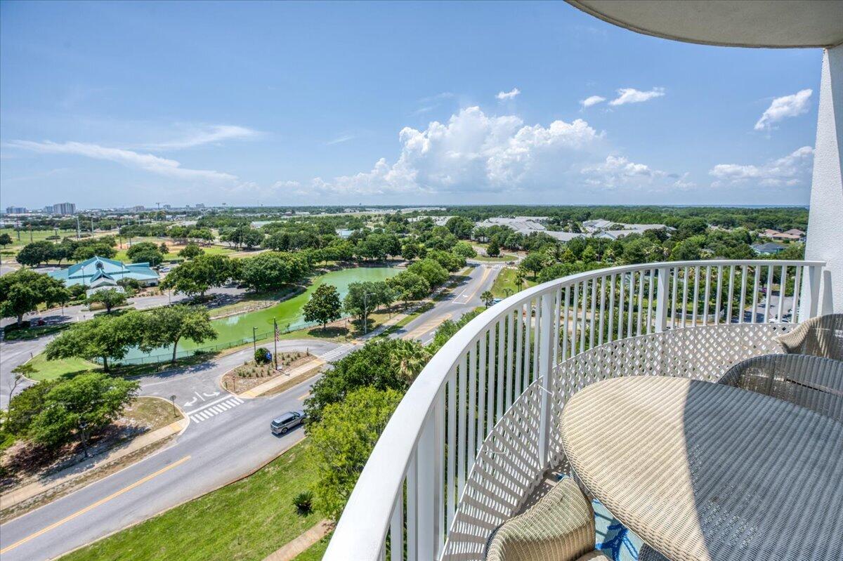 THE PALMS OF DESTIN - Residential
