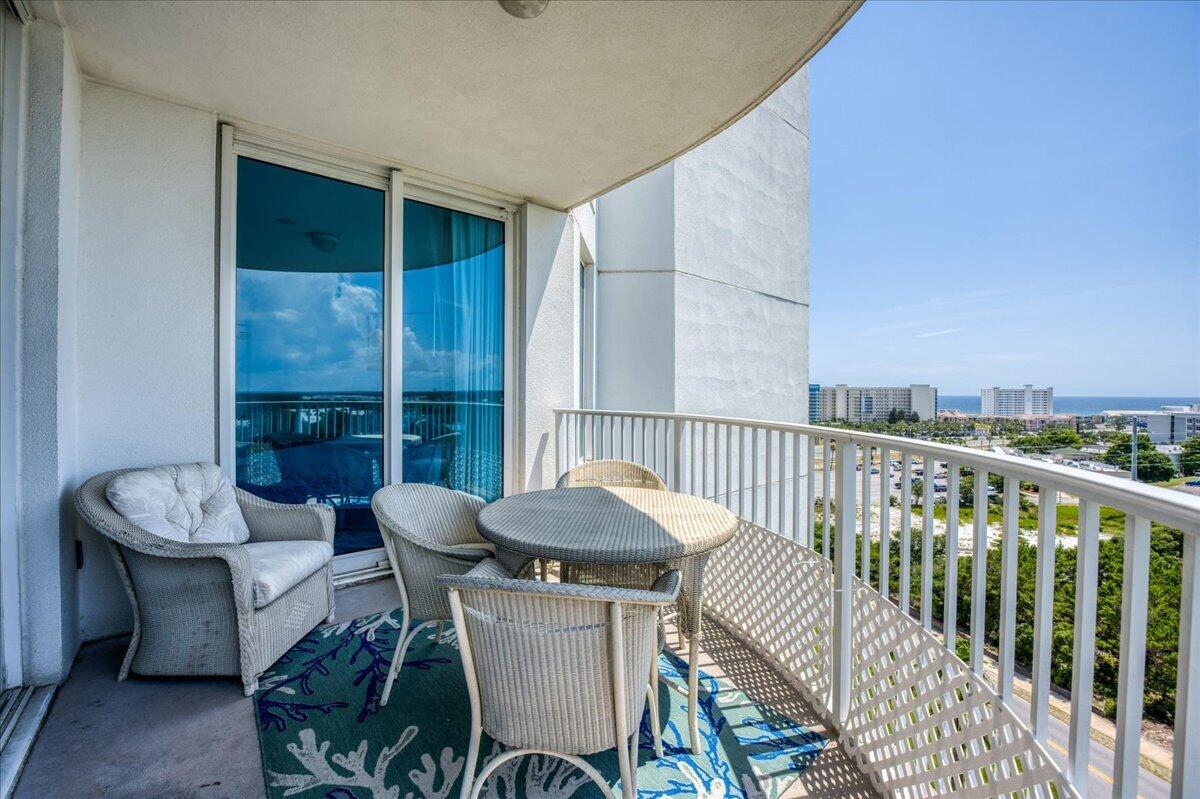 THE PALMS OF DESTIN - Residential
