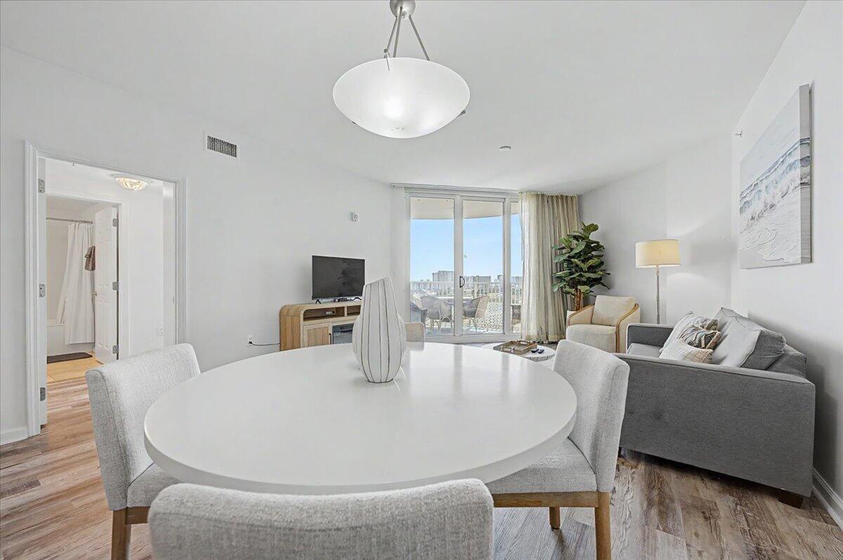 THE PALMS OF DESTIN - Residential