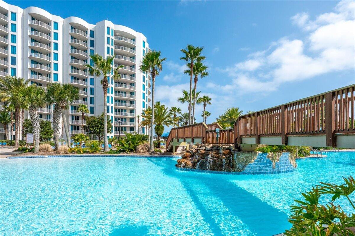 THE PALMS OF DESTIN - Residential