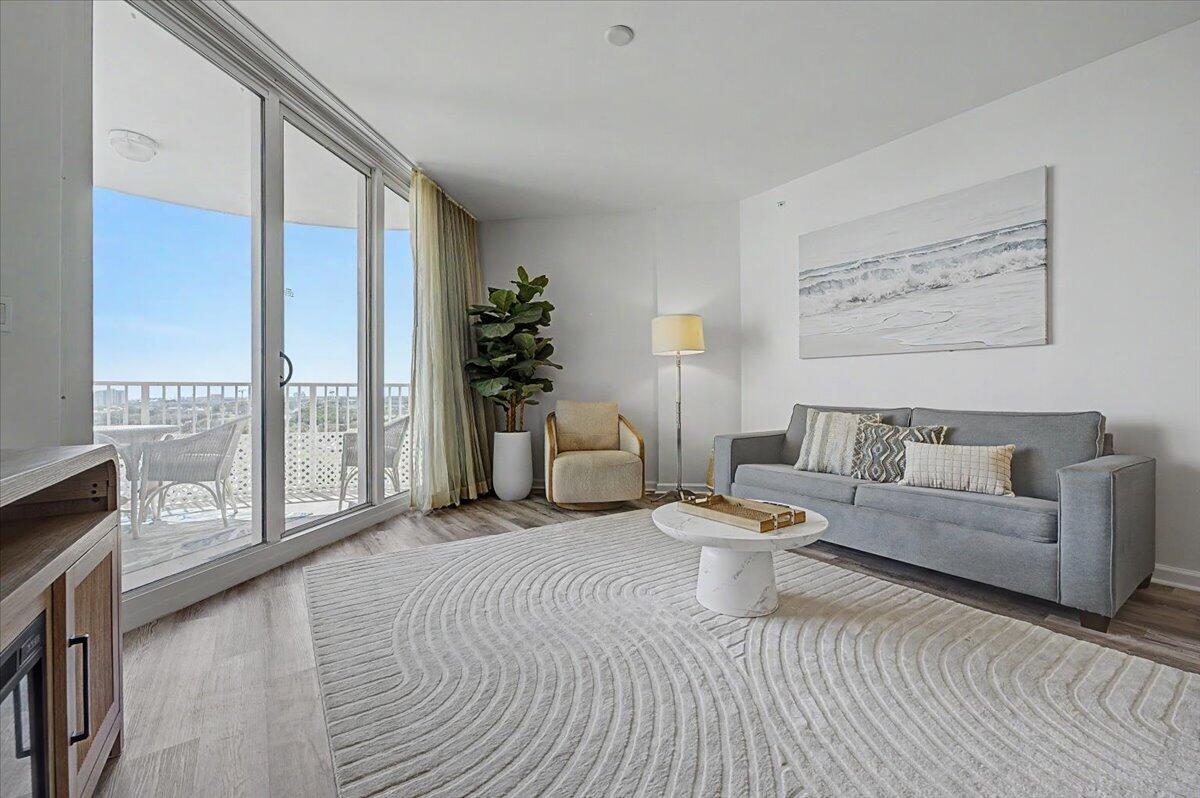 THE PALMS OF DESTIN - Residential