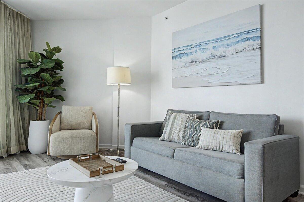 THE PALMS OF DESTIN - Residential