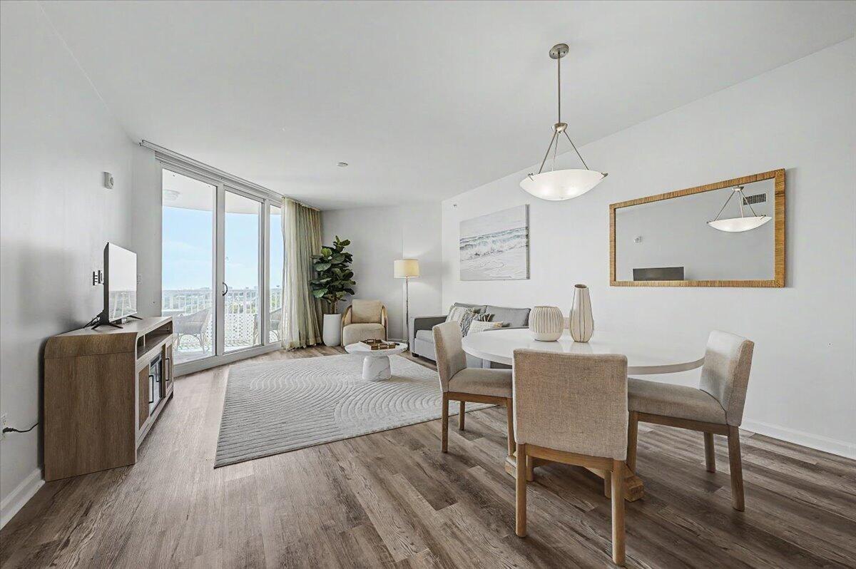 THE PALMS OF DESTIN - Residential