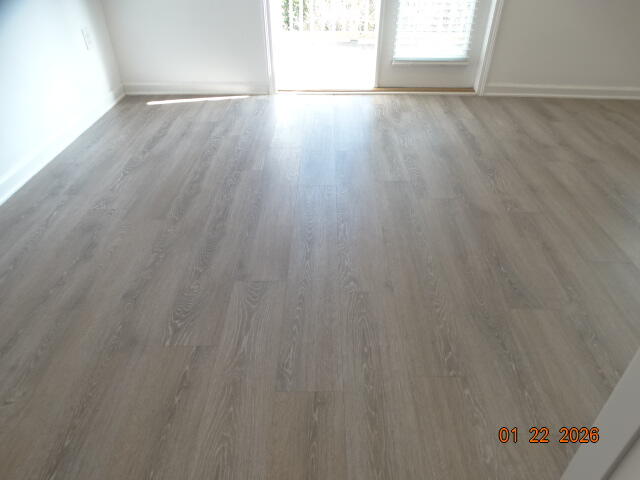 LAKERIDGE EST - Residential Lease