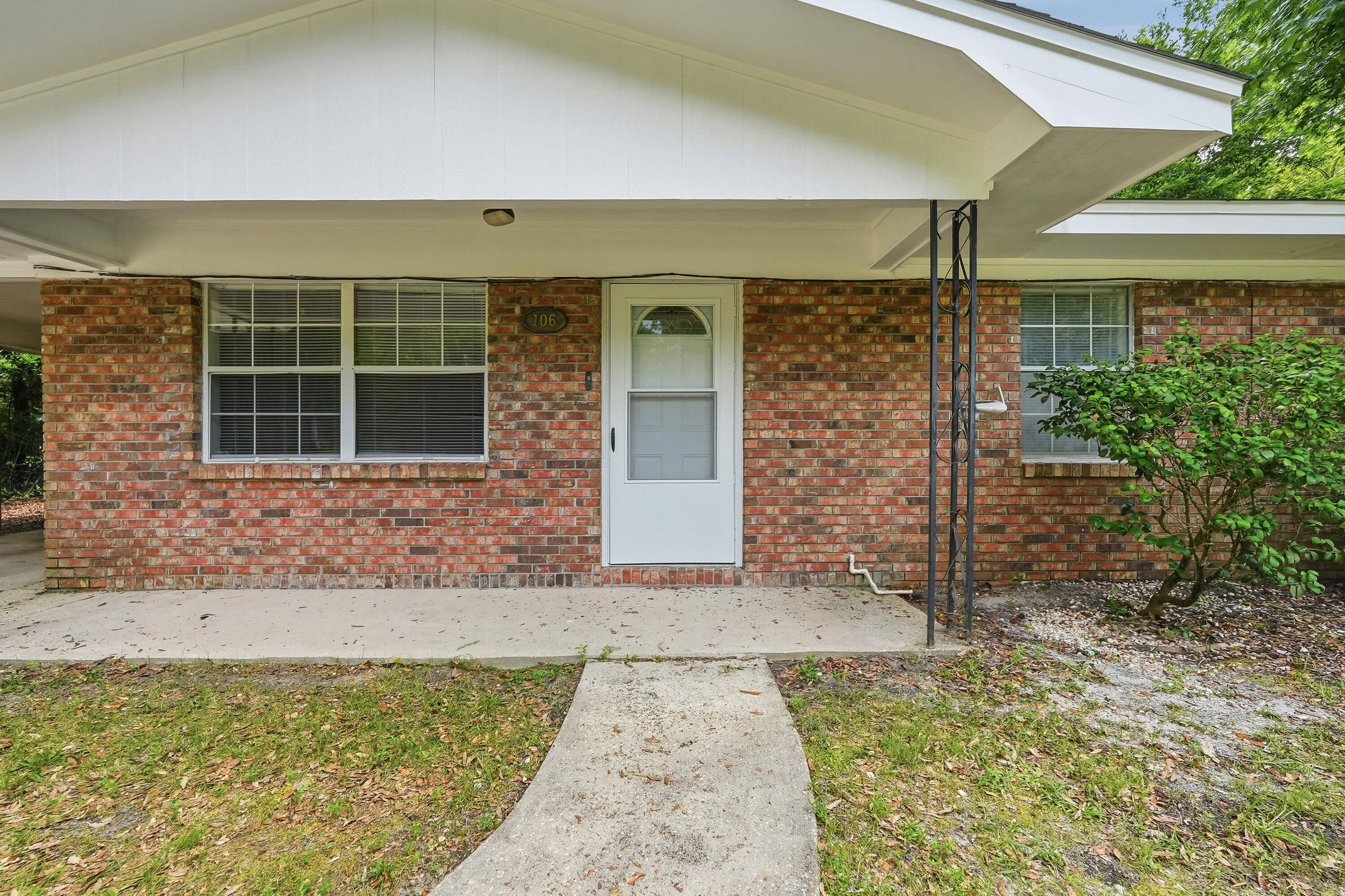 METES & BOUNDS - Residential Lease