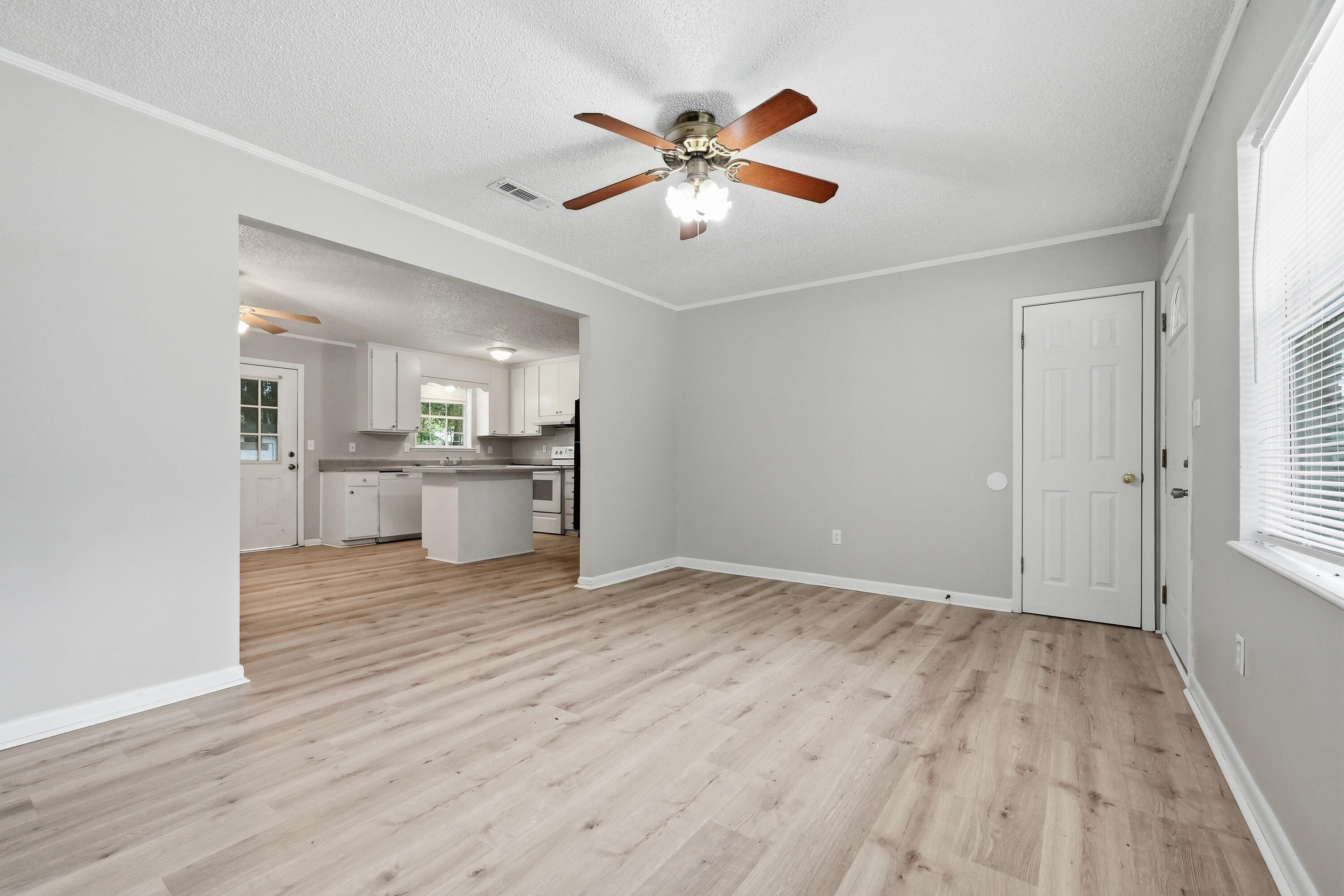 METES & BOUNDS - Residential Lease