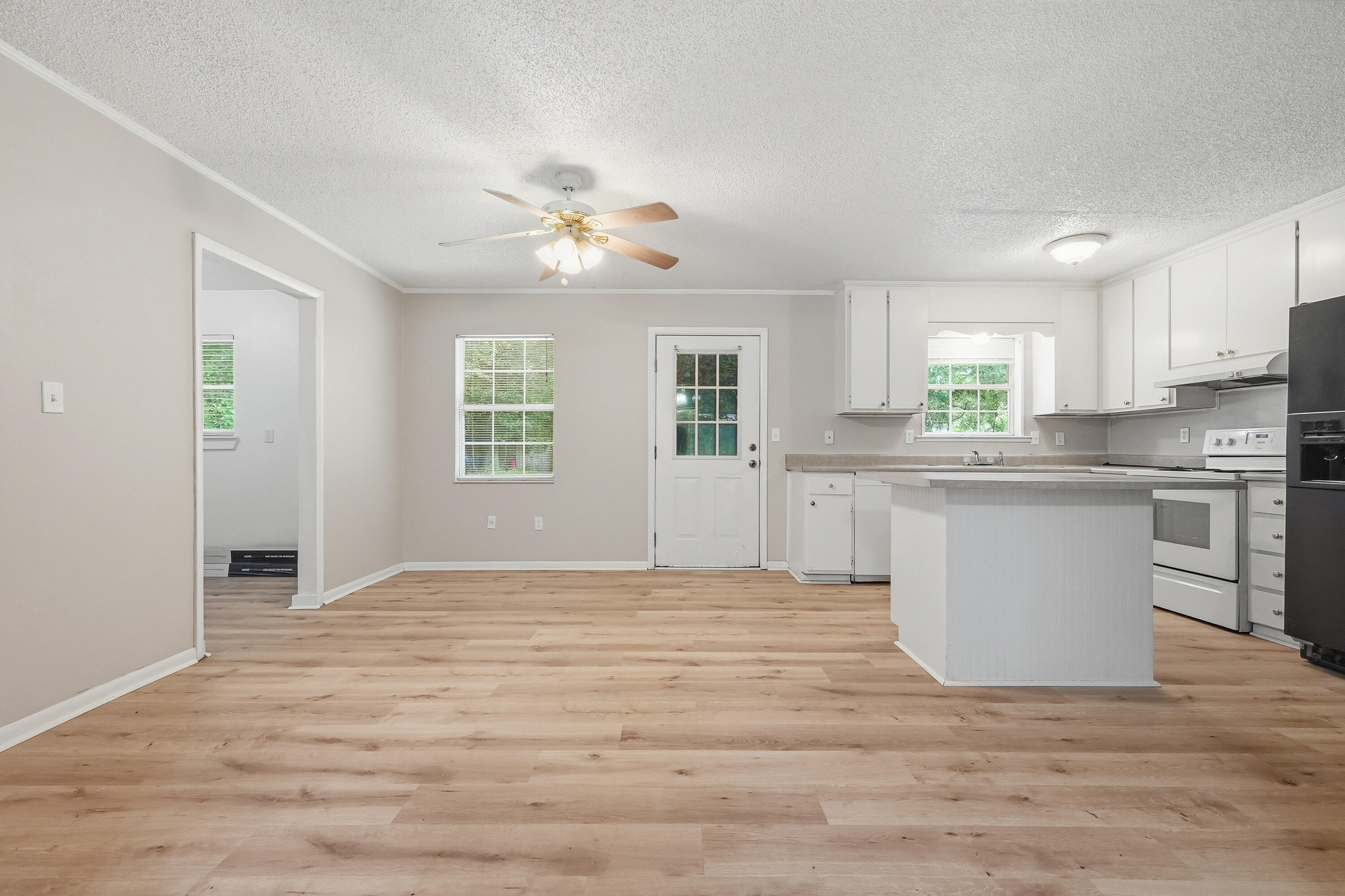 METES & BOUNDS - Residential Lease