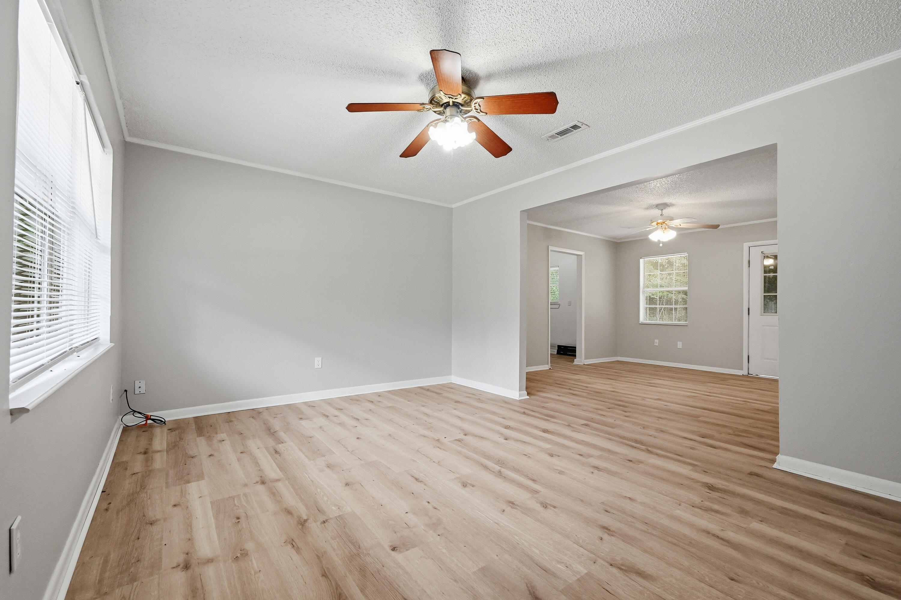 METES & BOUNDS - Residential Lease