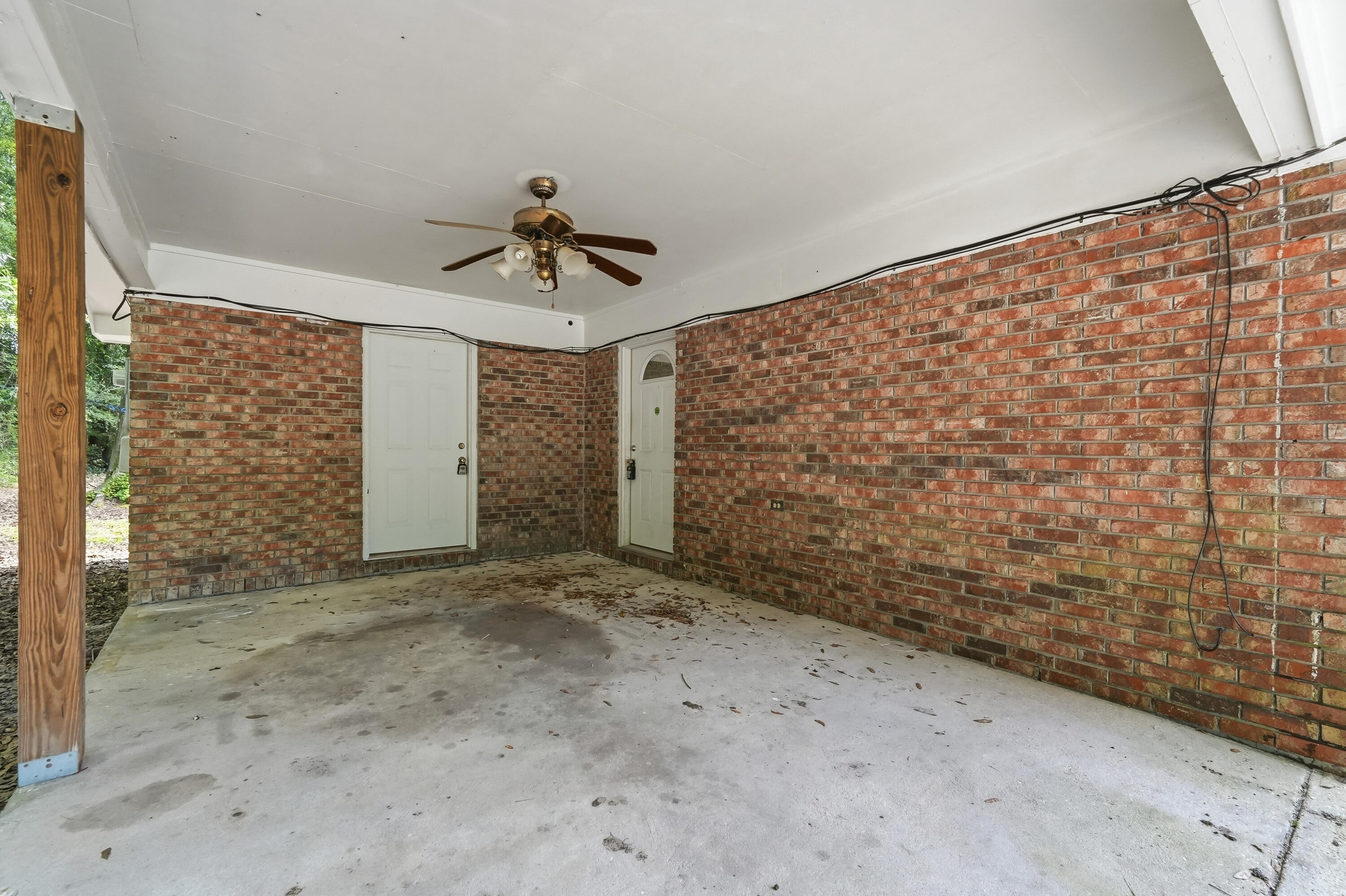 METES & BOUNDS - Residential Lease