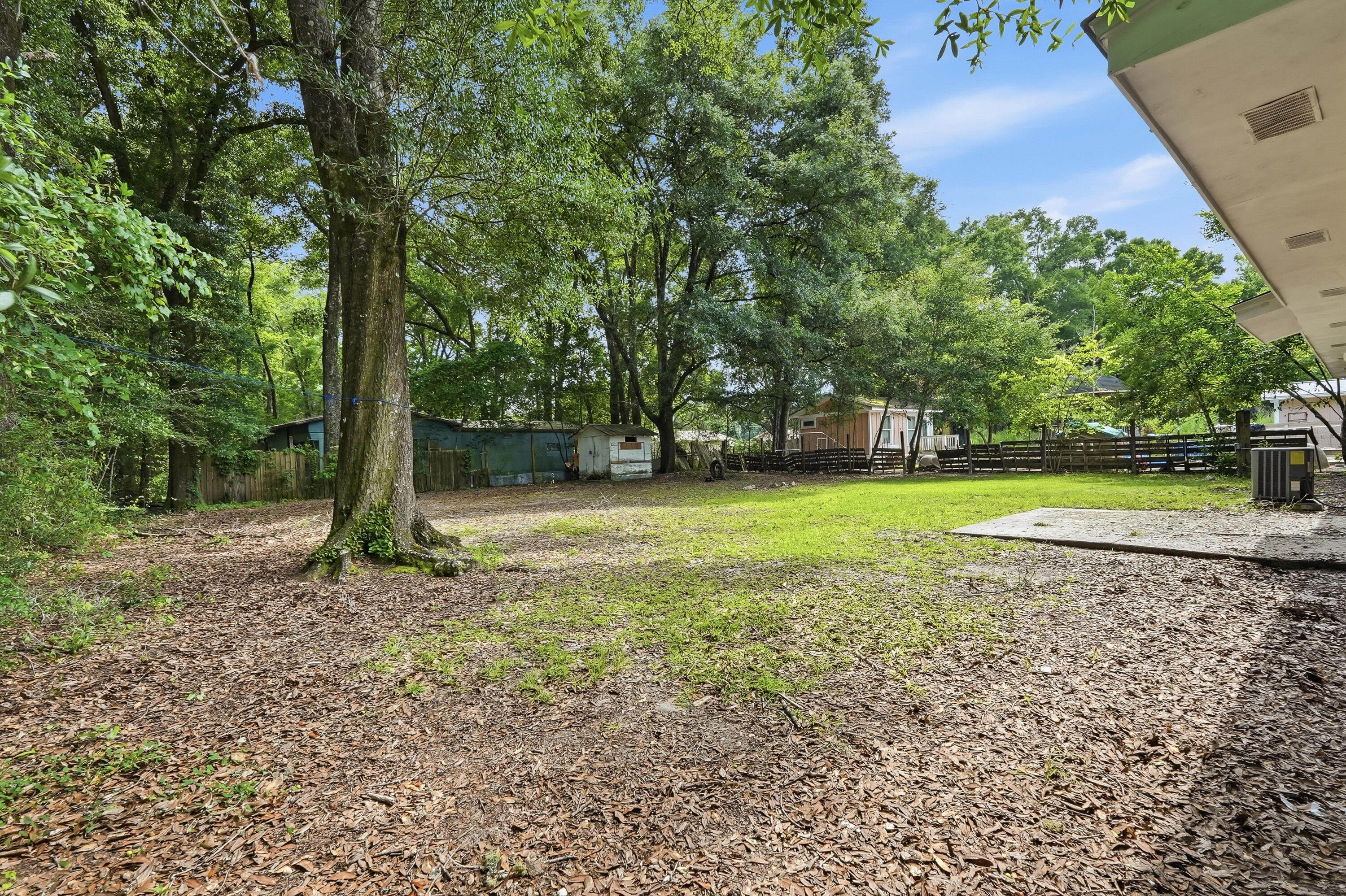 METES & BOUNDS - Residential Lease