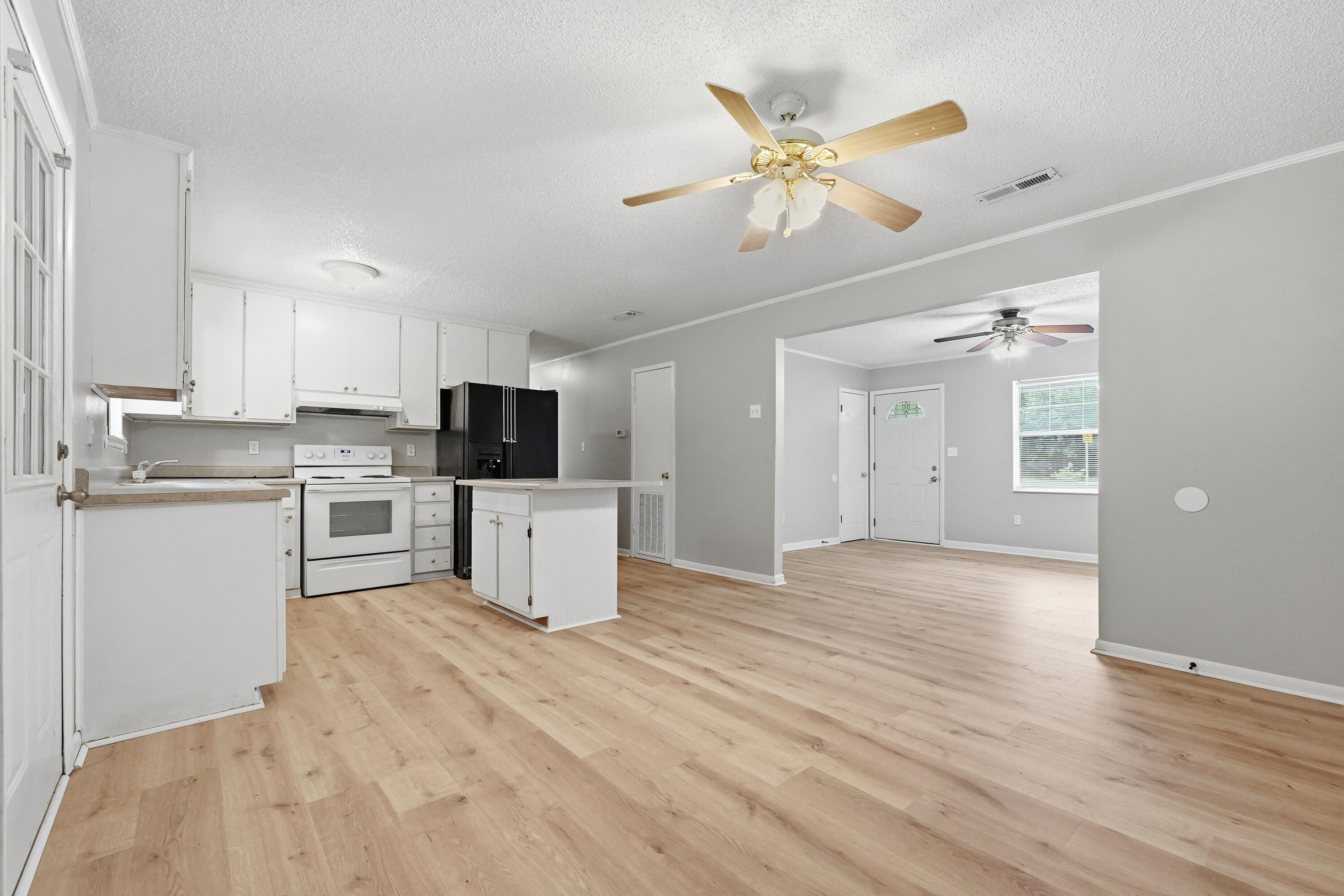 METES & BOUNDS - Residential Lease