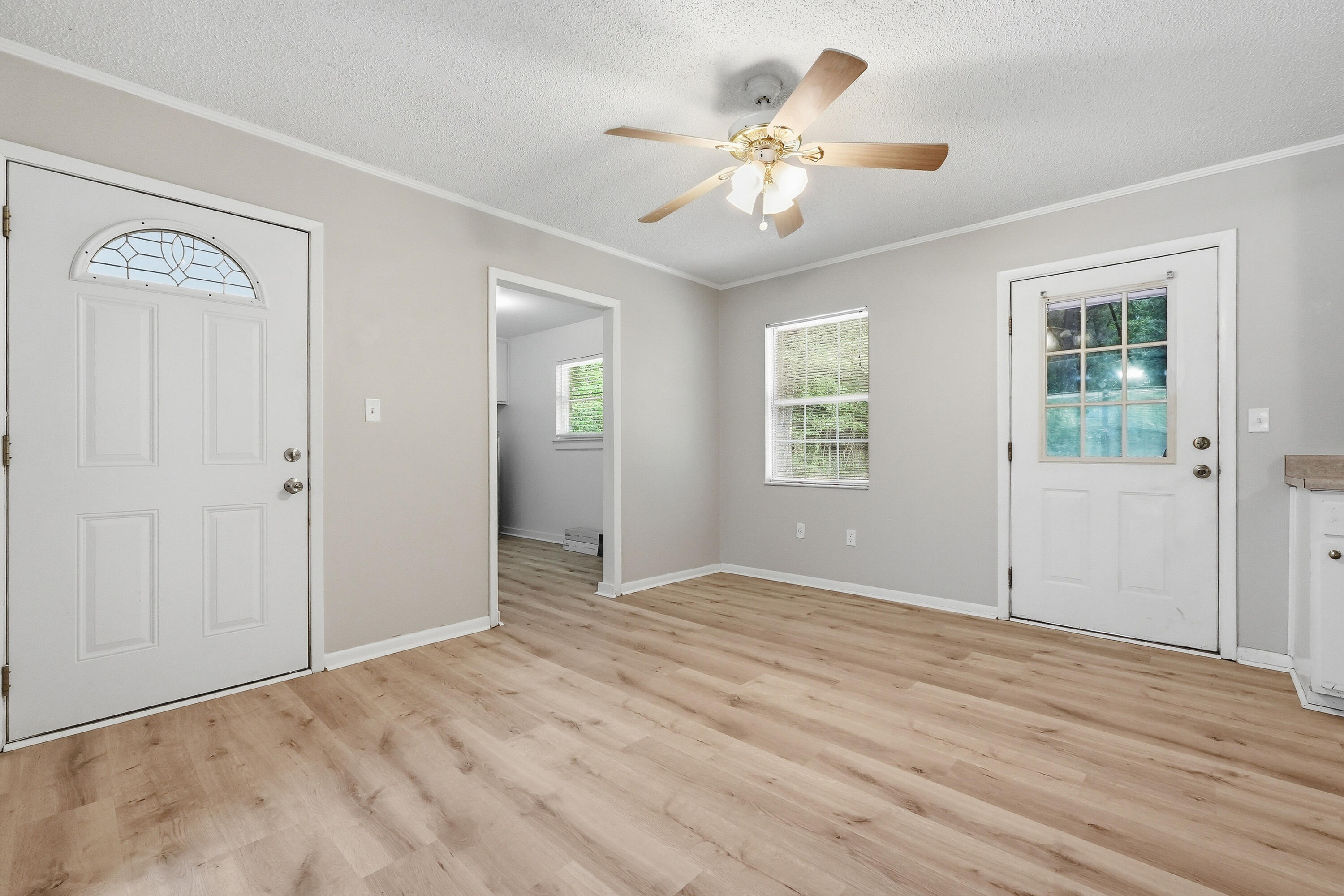 METES & BOUNDS - Residential Lease