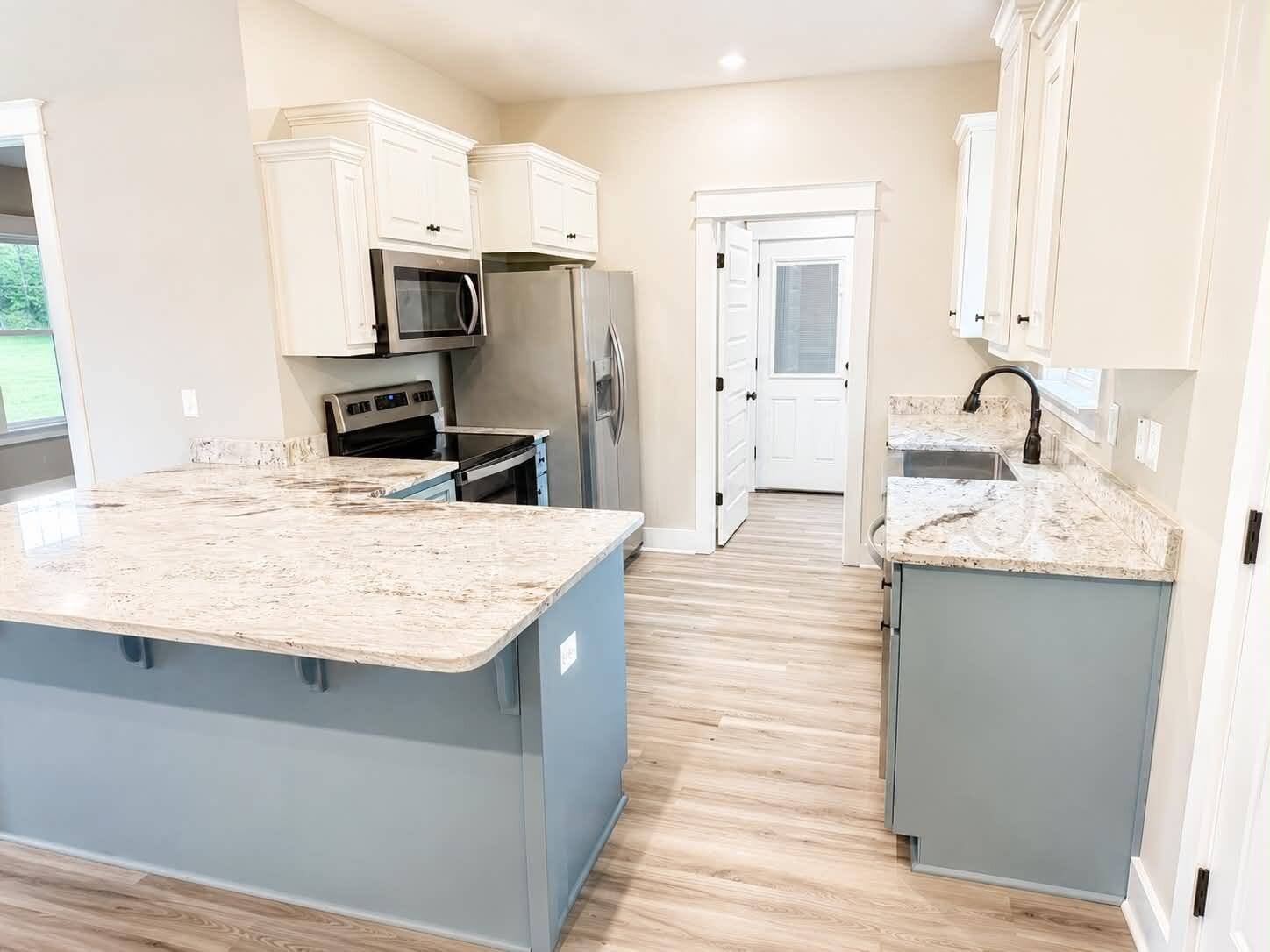 HUNTERS CREEK - Residential