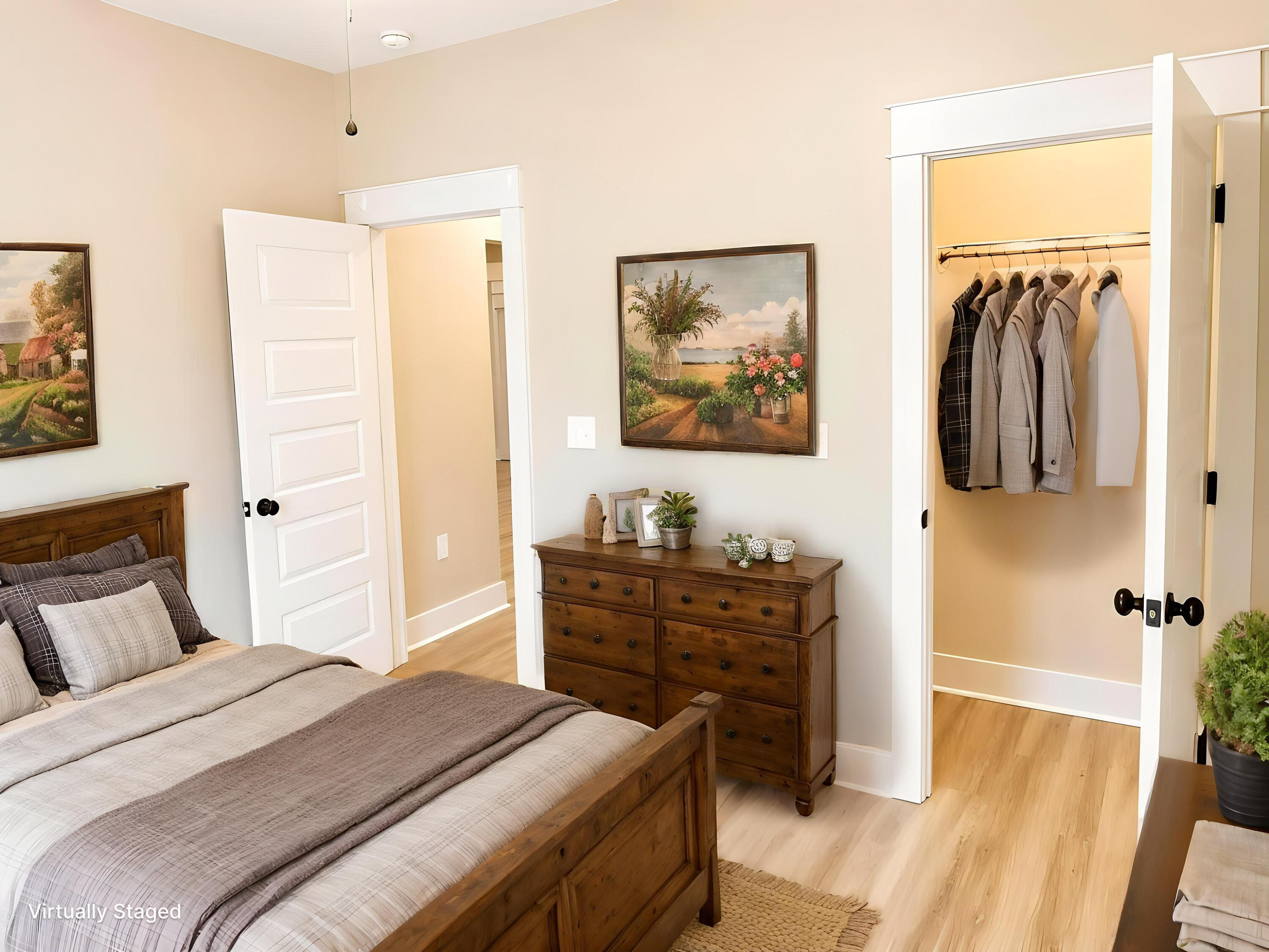 HUNTERS CREEK - Residential