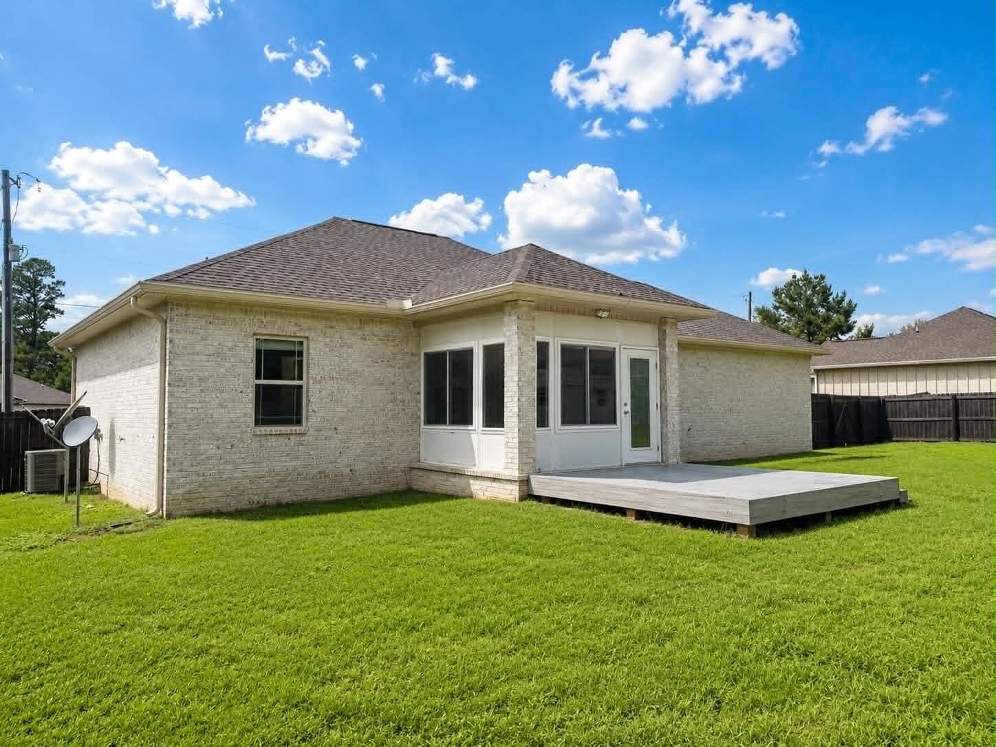 HUNTERS CREEK - Residential