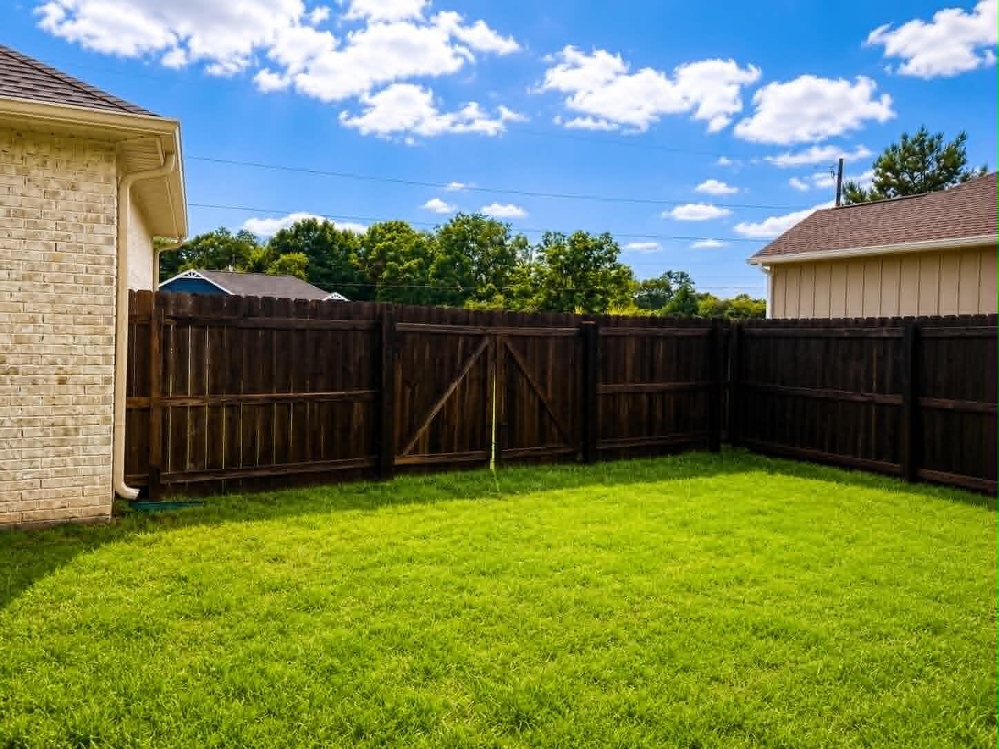 HUNTERS CREEK - Residential