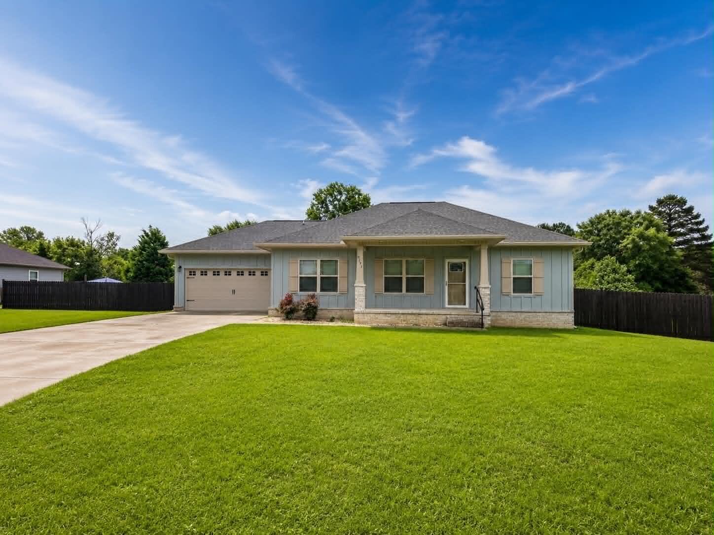 HUNTERS CREEK - Residential