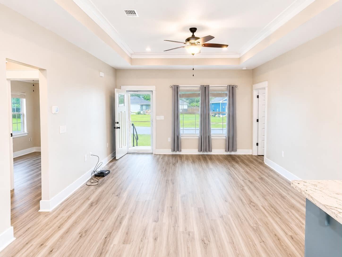 HUNTERS CREEK - Residential