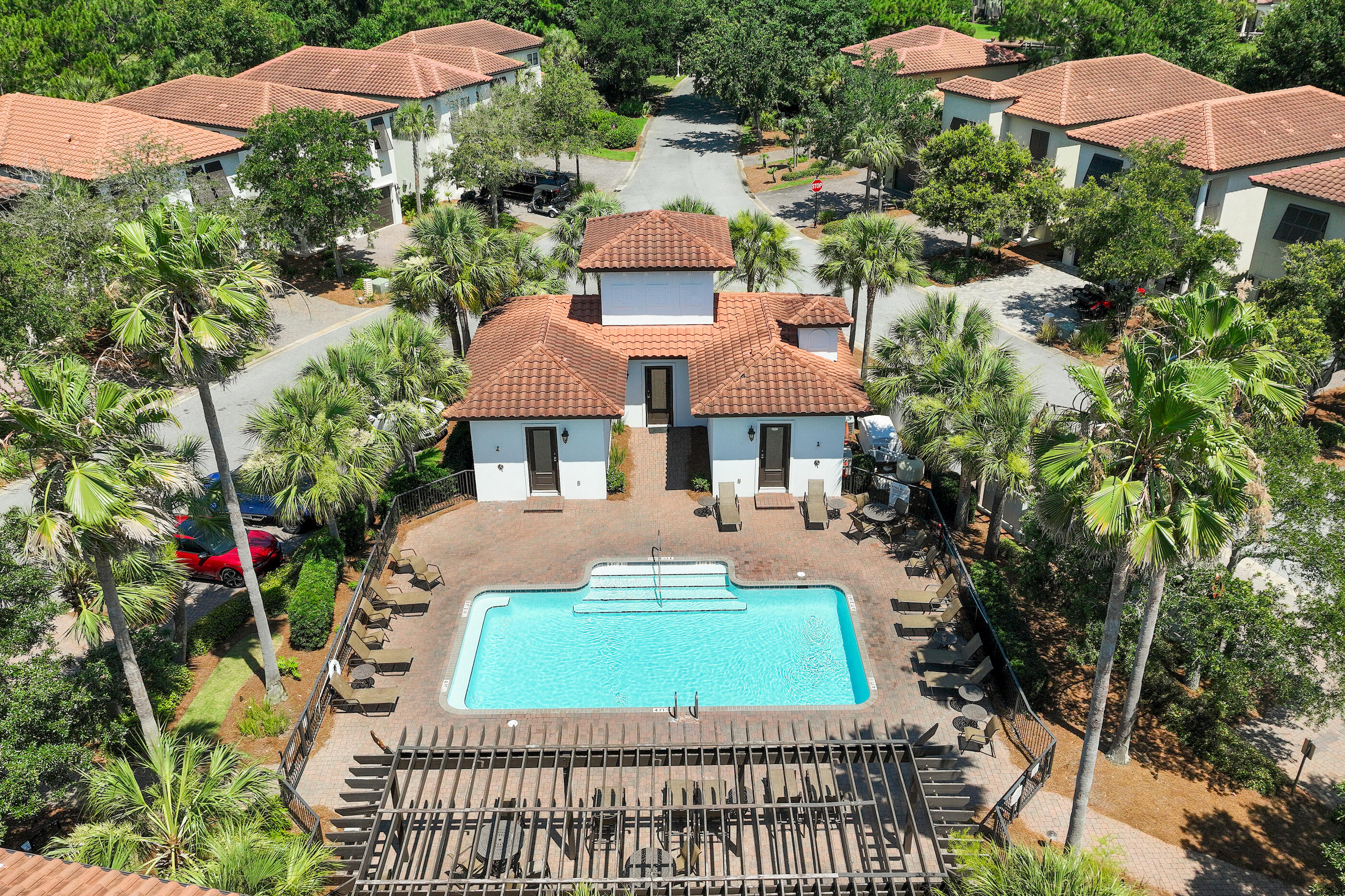 VILLA LAGO - Residential